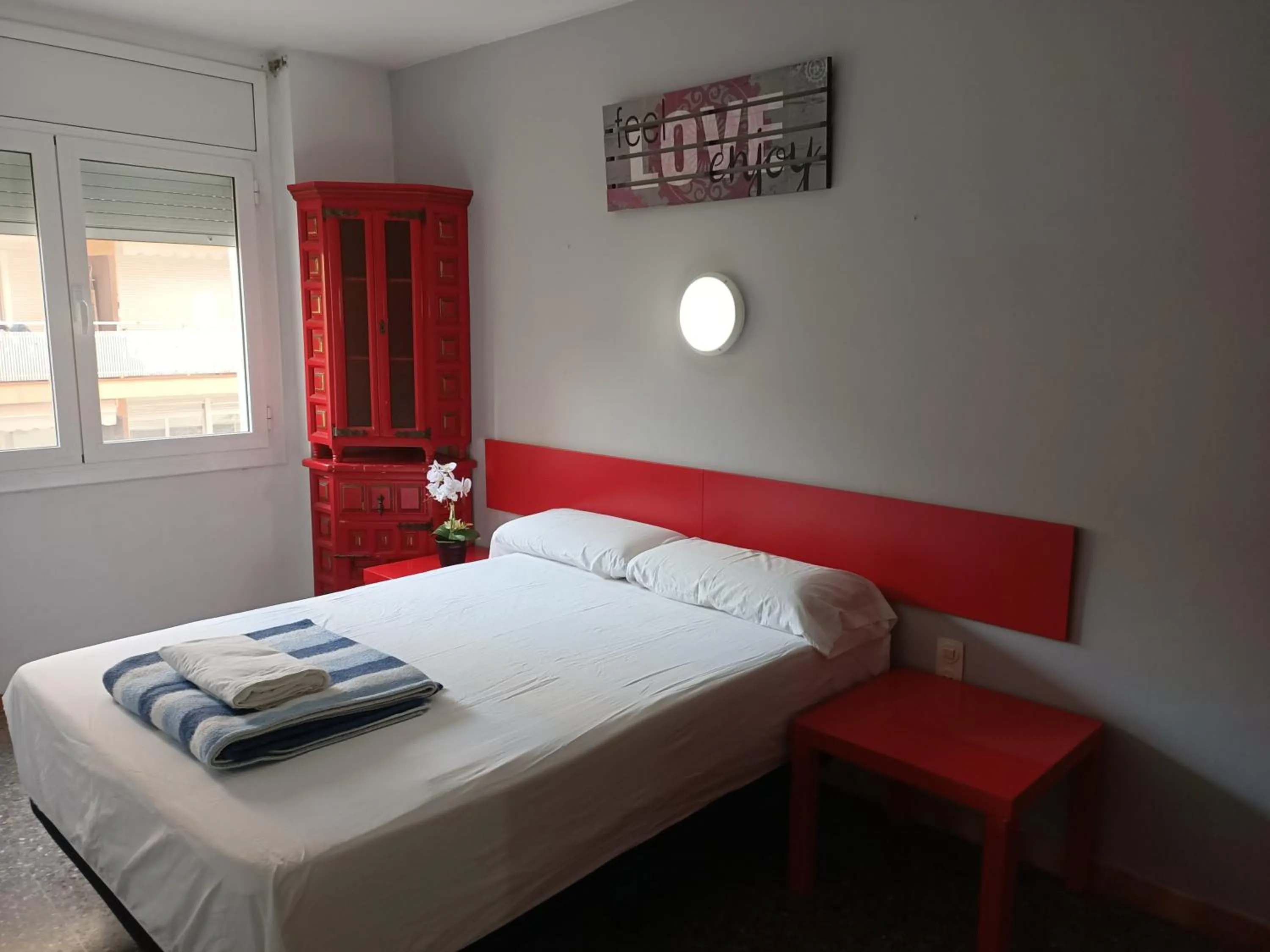 Bedroom, Bed in Piso Jover alojamiento en primera línea del Mar !!