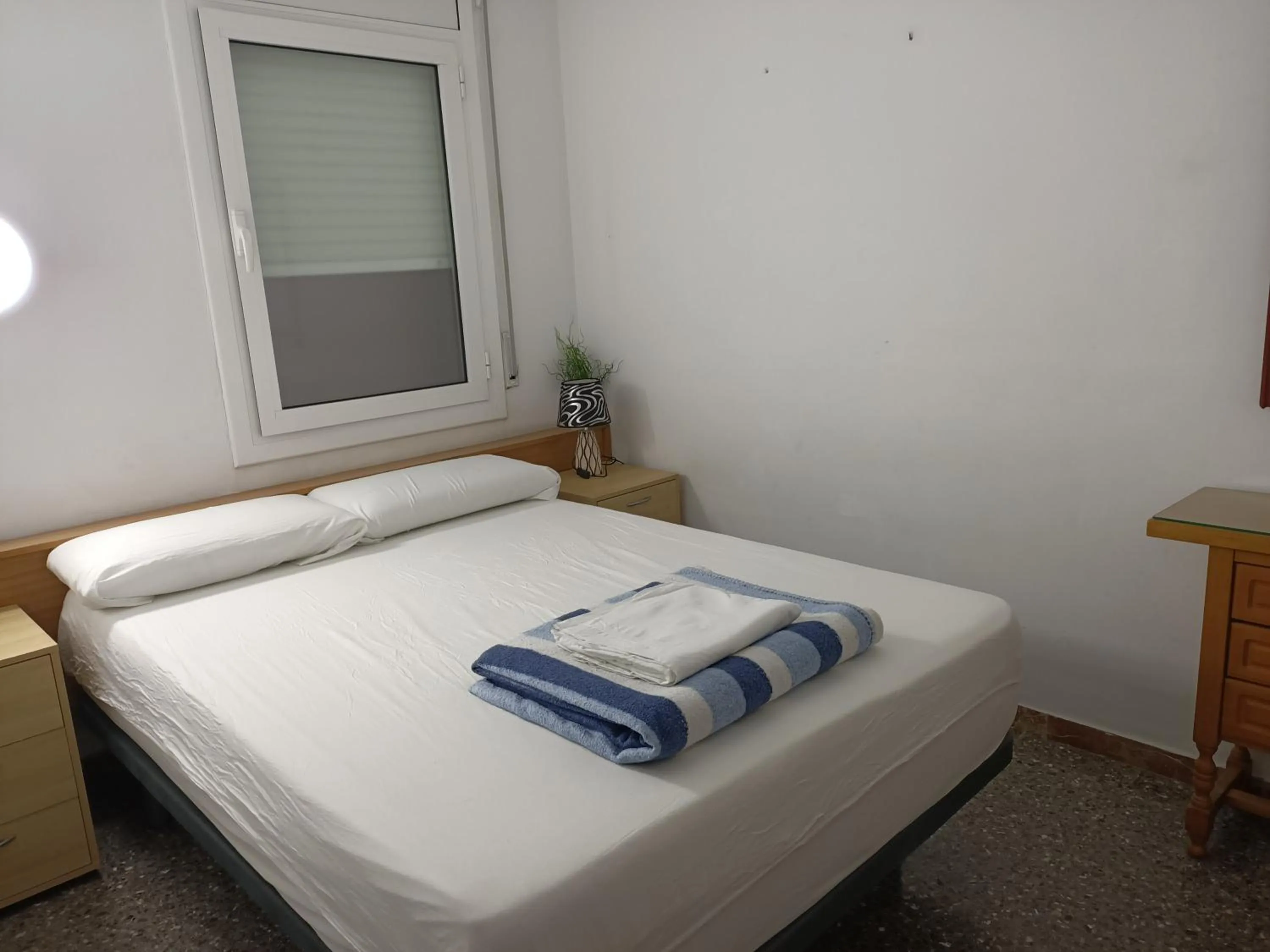 Bedroom, Bed in Piso Jover alojamiento en primera línea del Mar !!