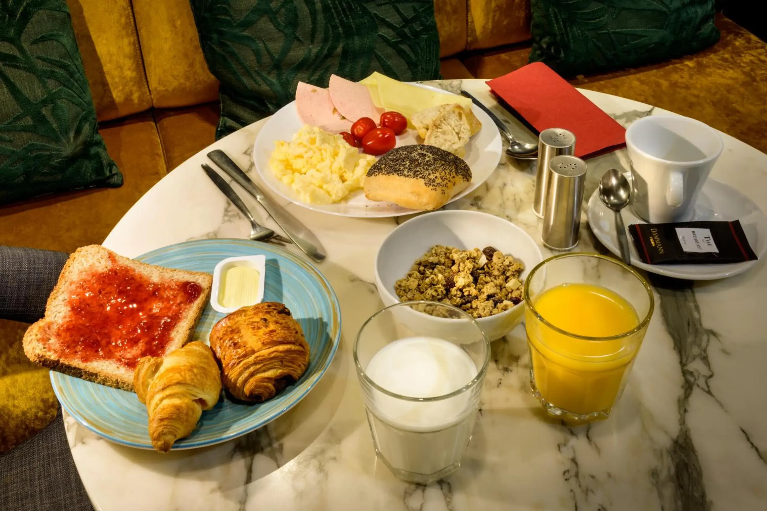 Breakfast in Dansaert Hotel Breakfast in Dansaert Hotel