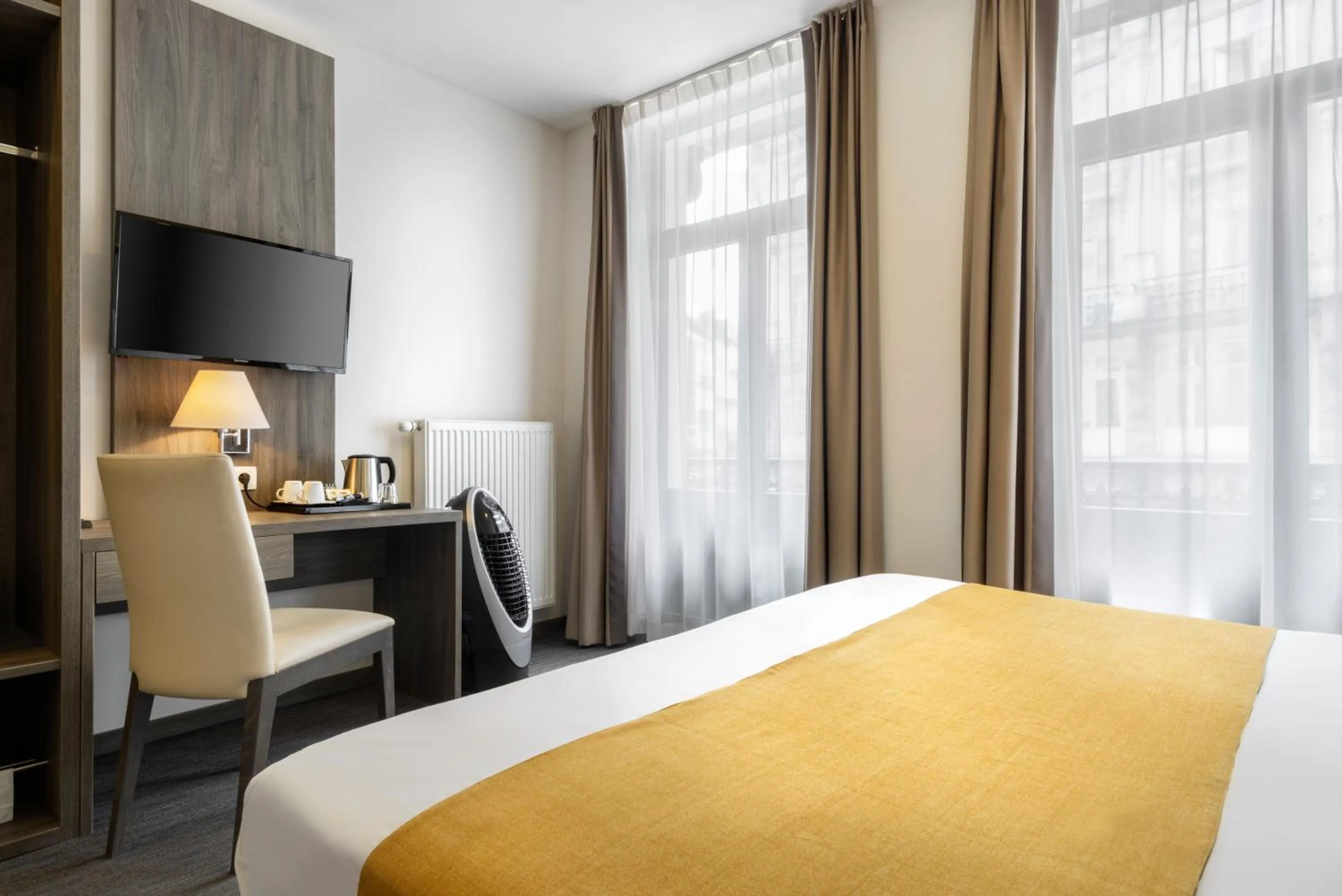 Bedroom, Bed in Dansaert Hotel