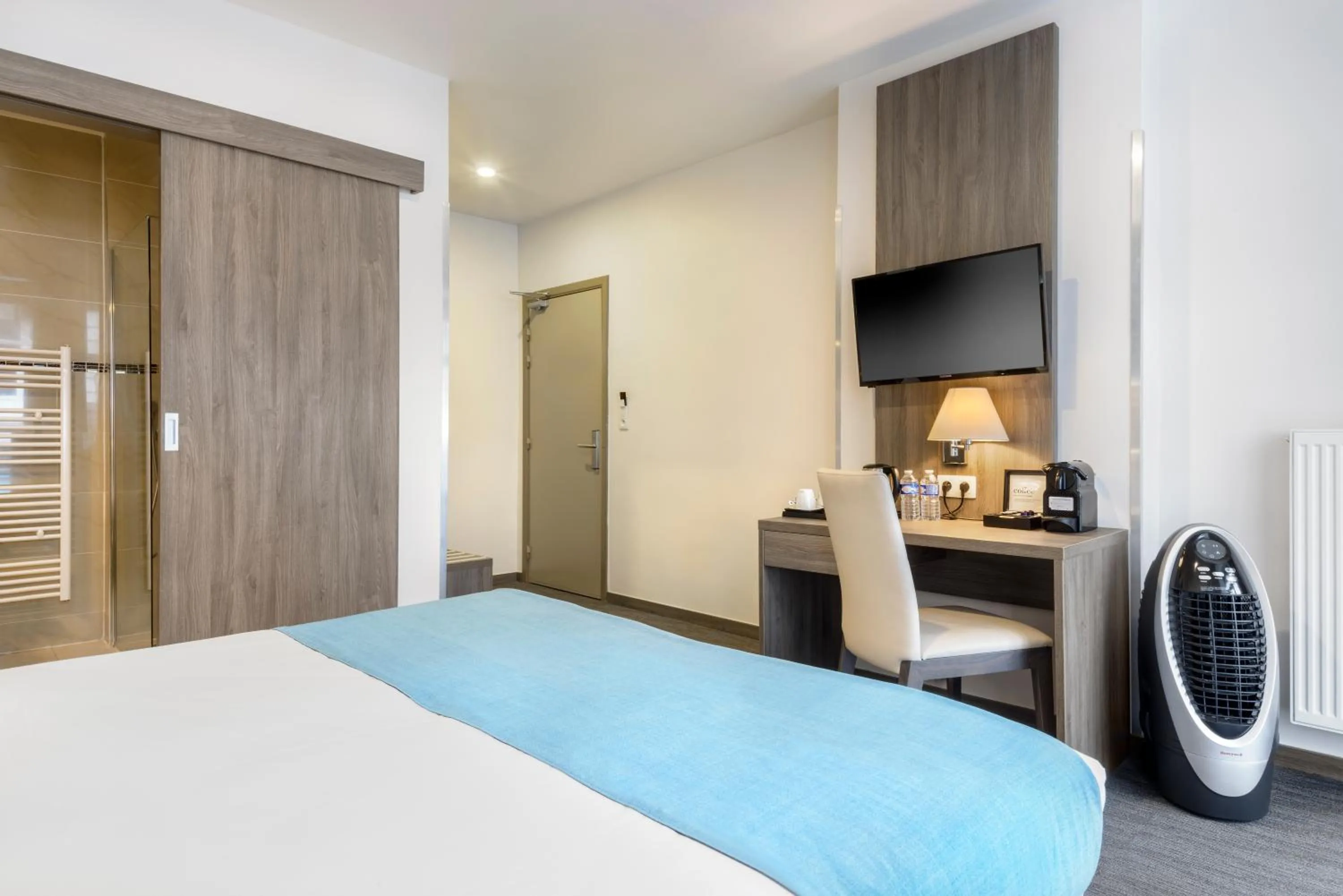 Bedroom, Bed in Dansaert Hotel