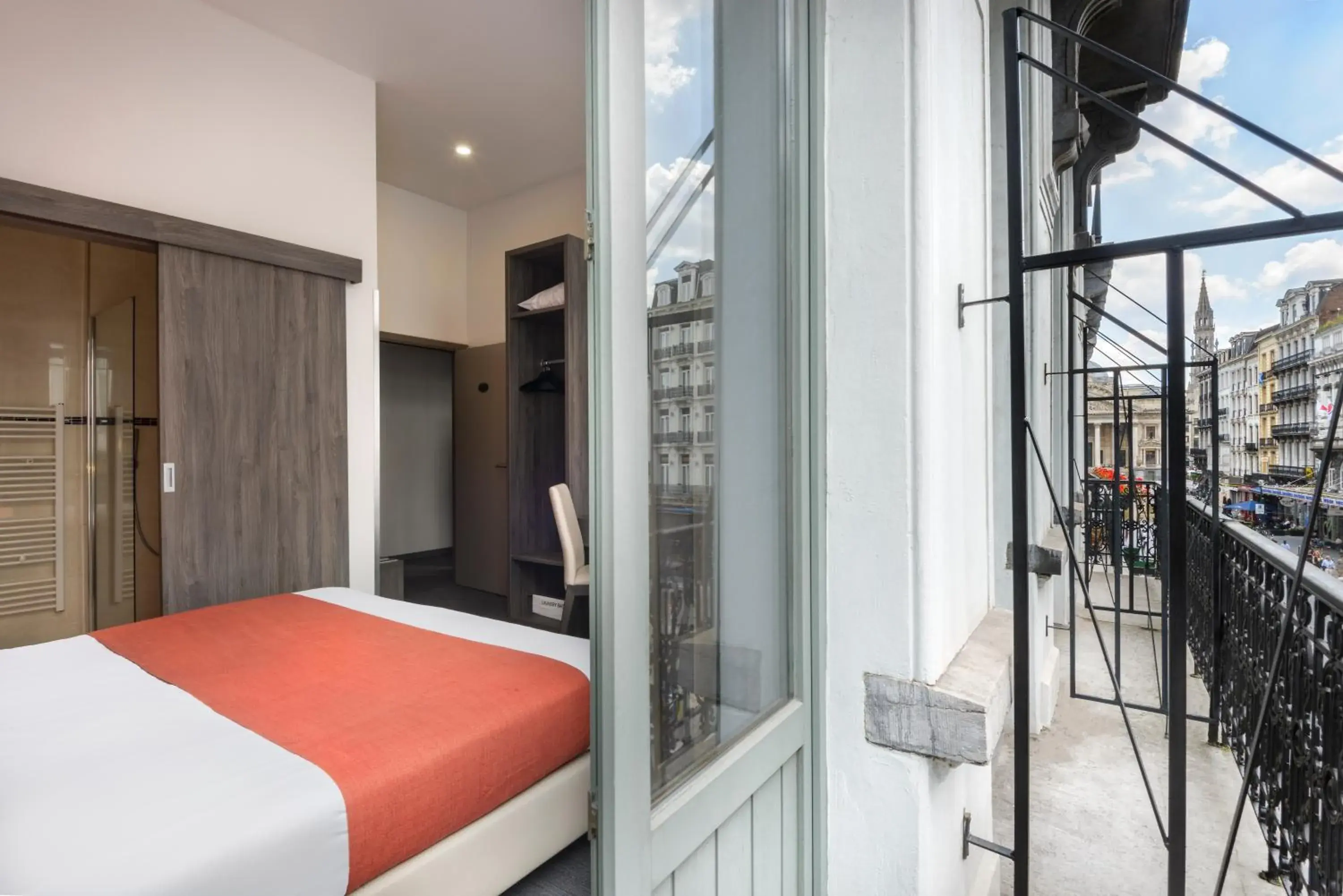 Balcony/Terrace, Bed in Dansaert Hotel Balcony/Terrace, Bed in Dansaert Hotel