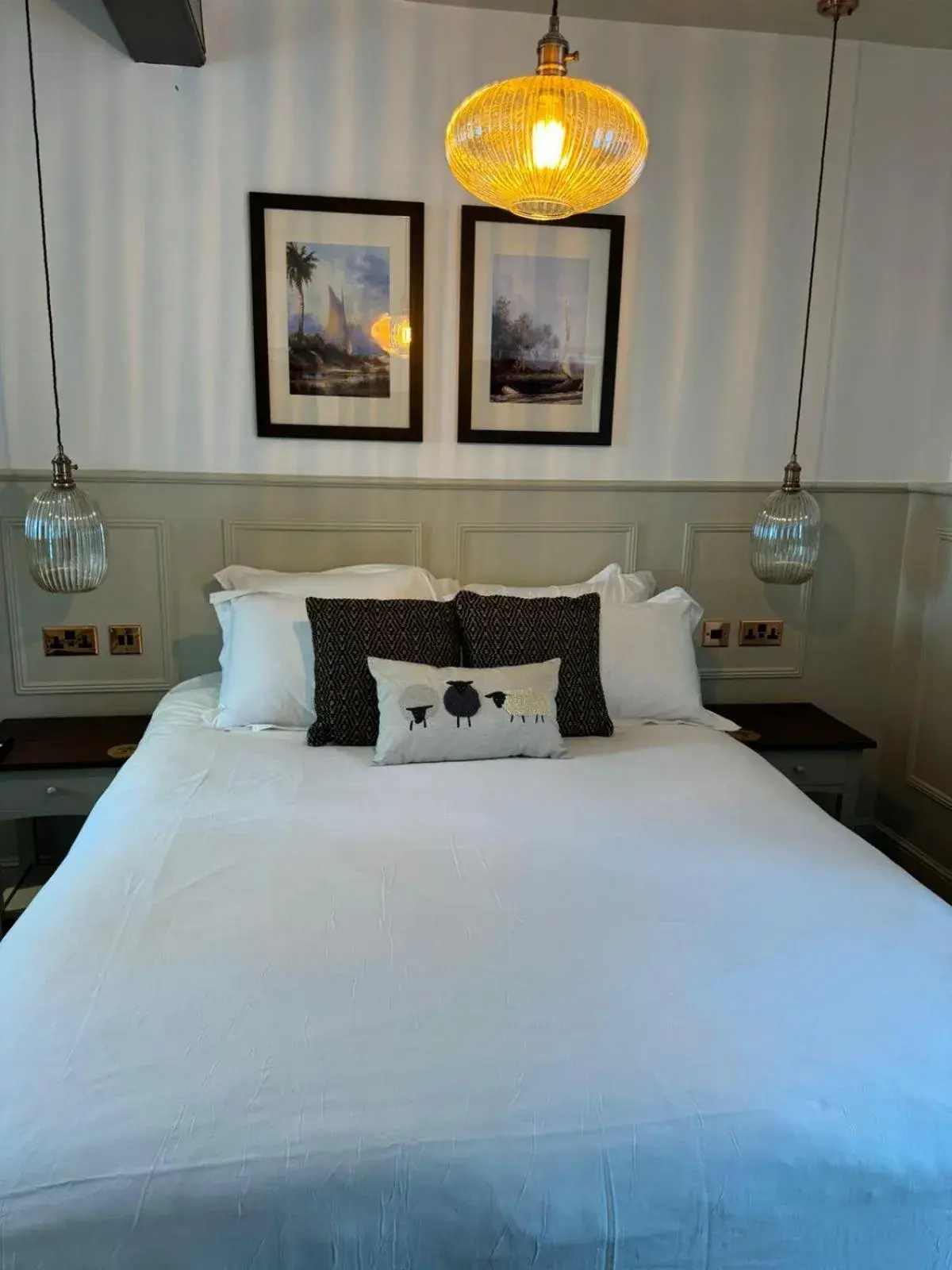 Cottage in Woolpack Inn Cottage in Woolpack Inn