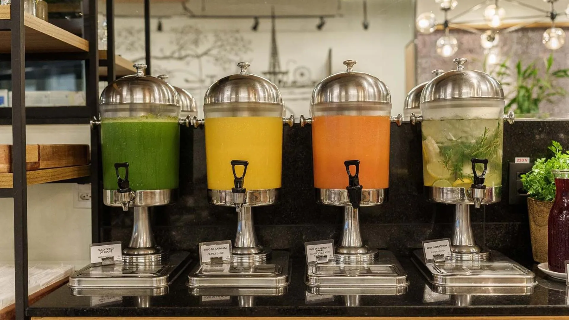 Drinks in Hplus Vision Executive