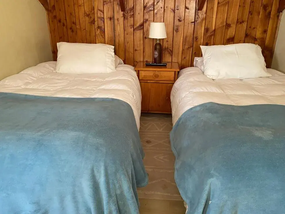 Twin Room - single occupancy in Hostal Dinamarca Twin Room - single occupancy in Hostal Dinamarca