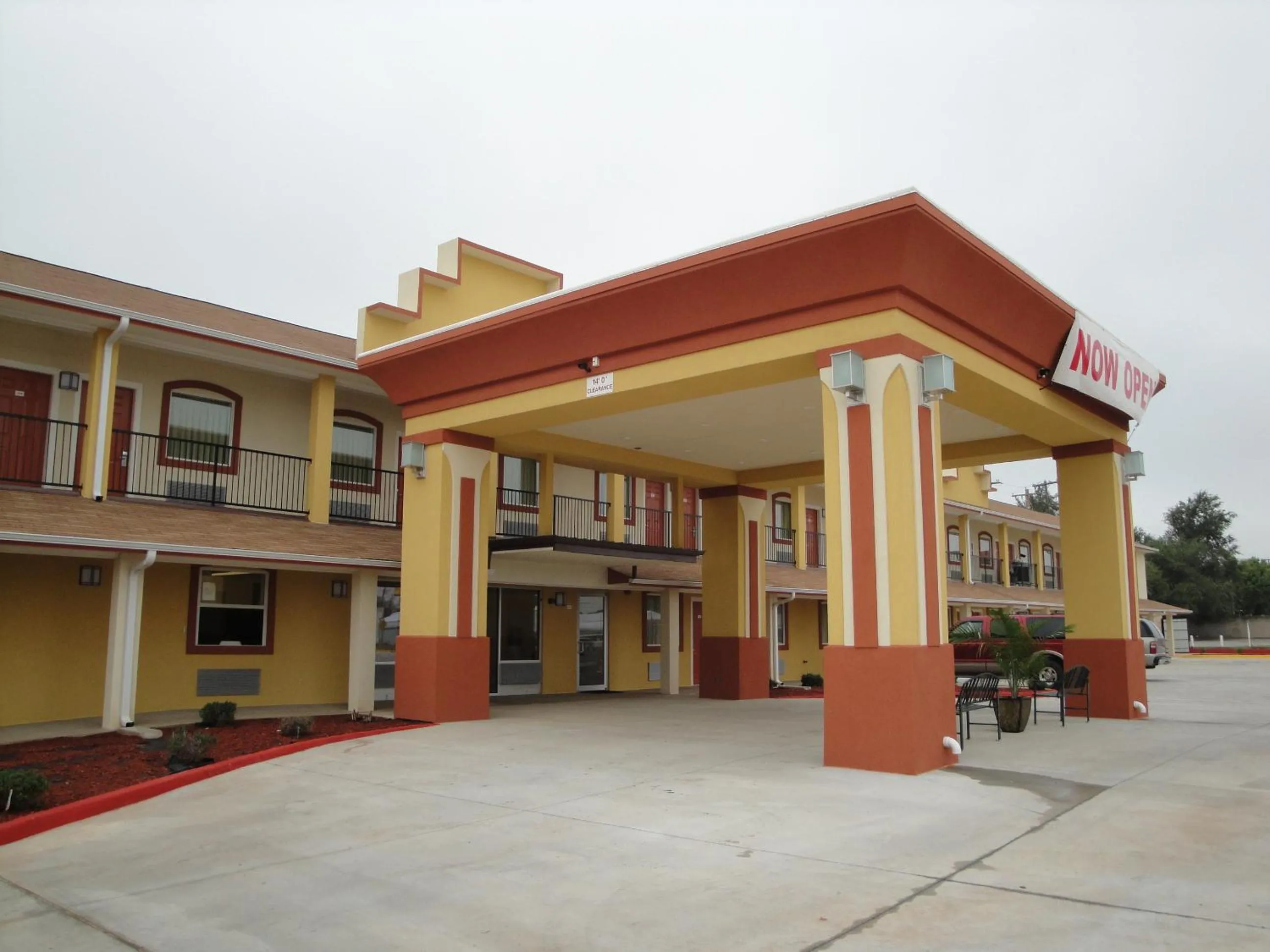 Property building in Sands Inn & Suites
