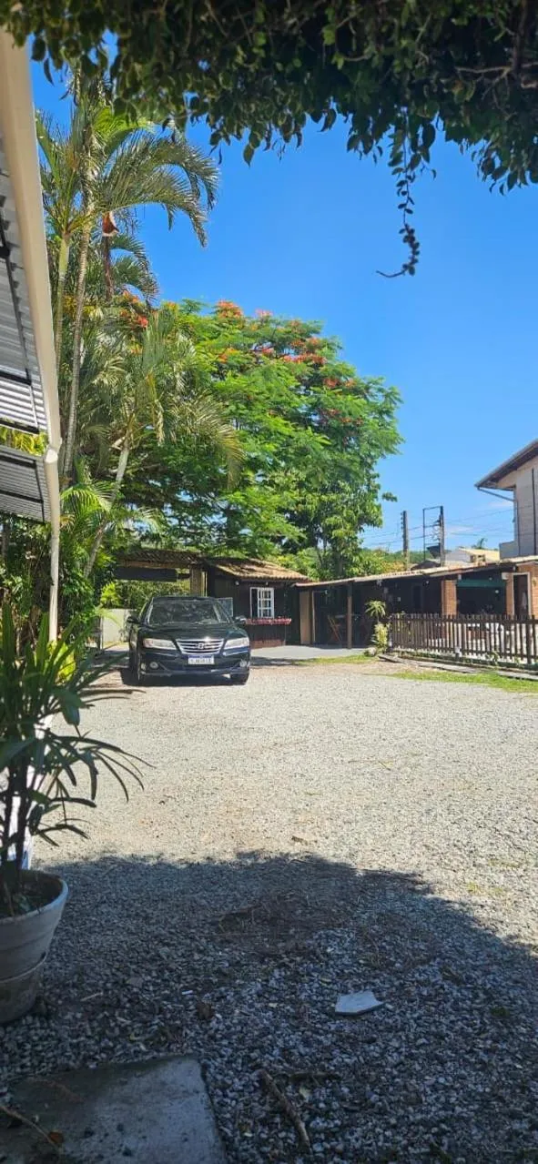 Parking in Pousada Marujo