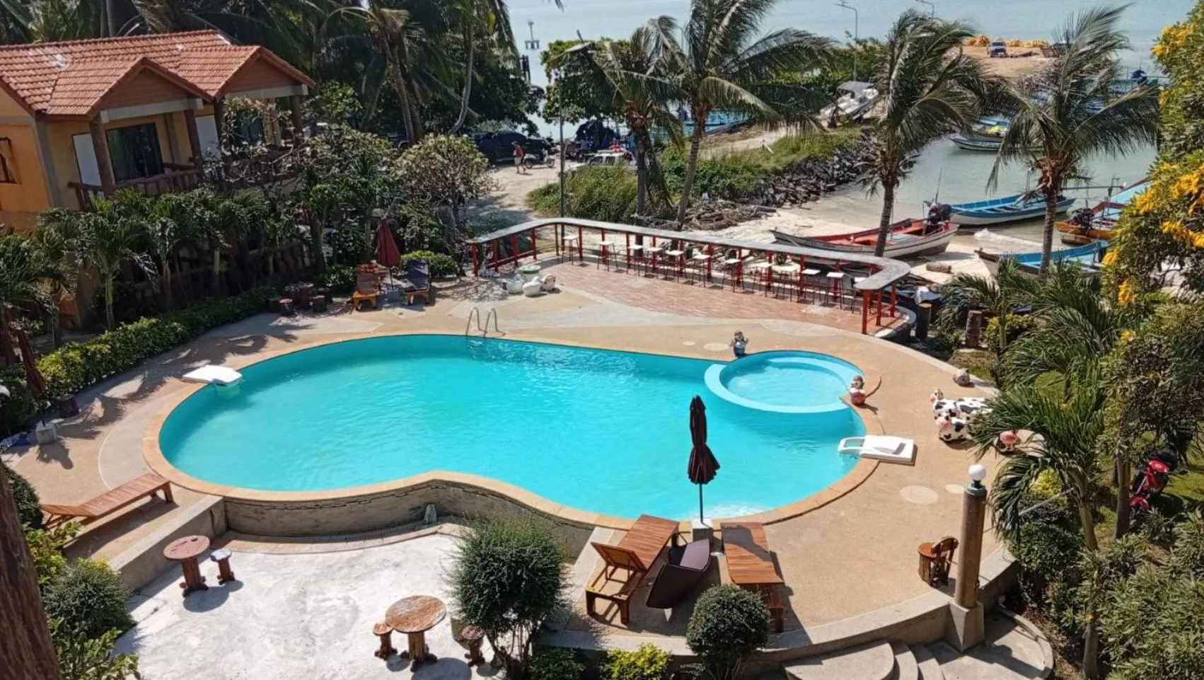 Swimming pool in Friendly Resort