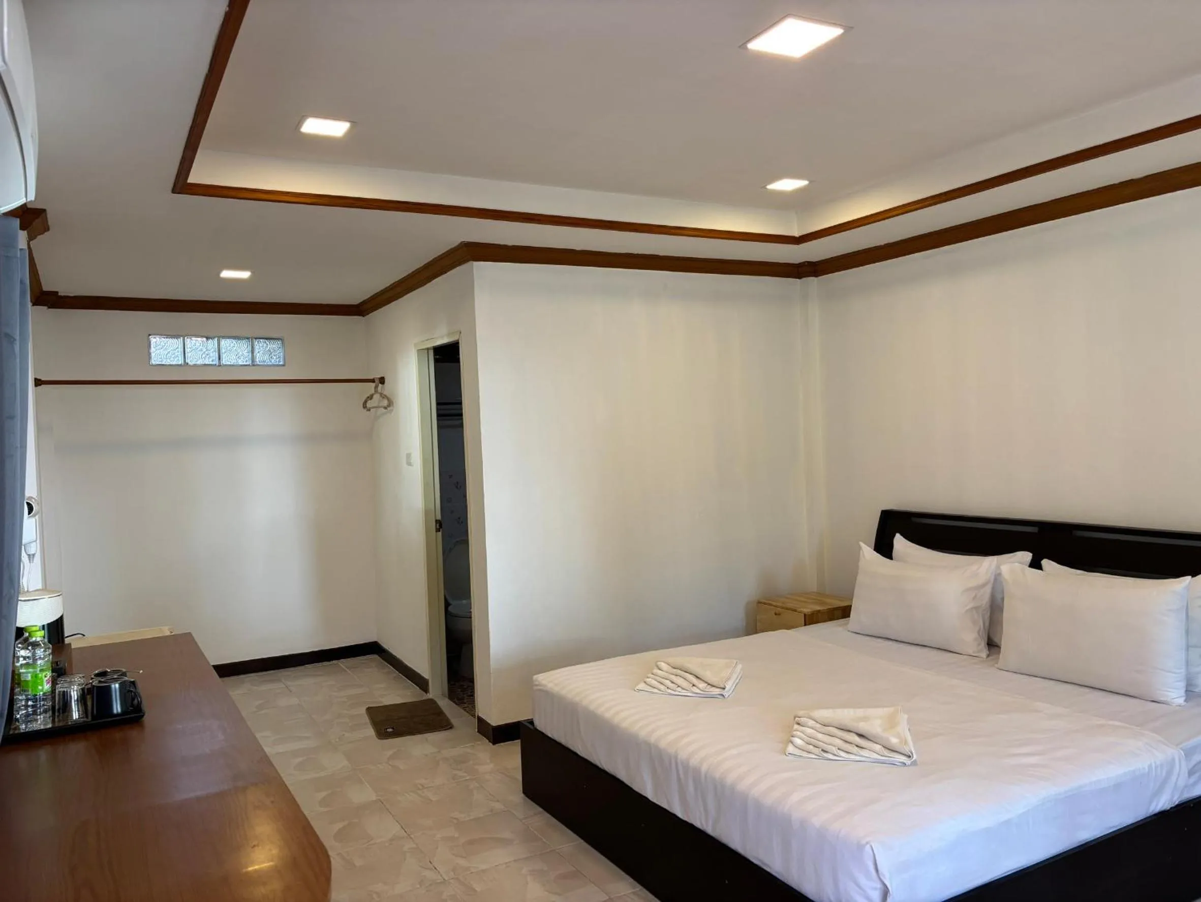 Bedroom, Bed in Friendly Resort