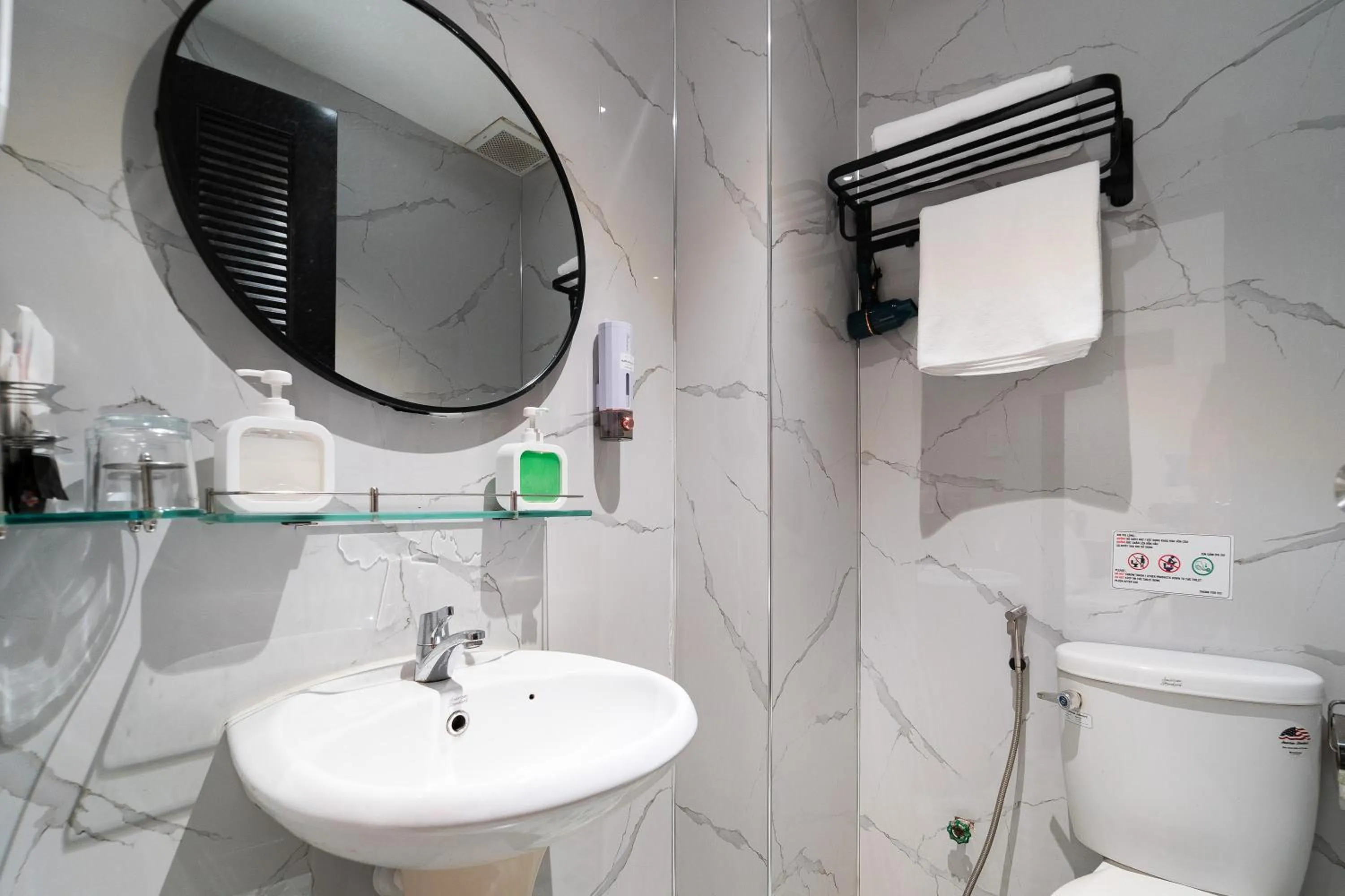 Bathroom in Nicecy Daily - Yersin Street