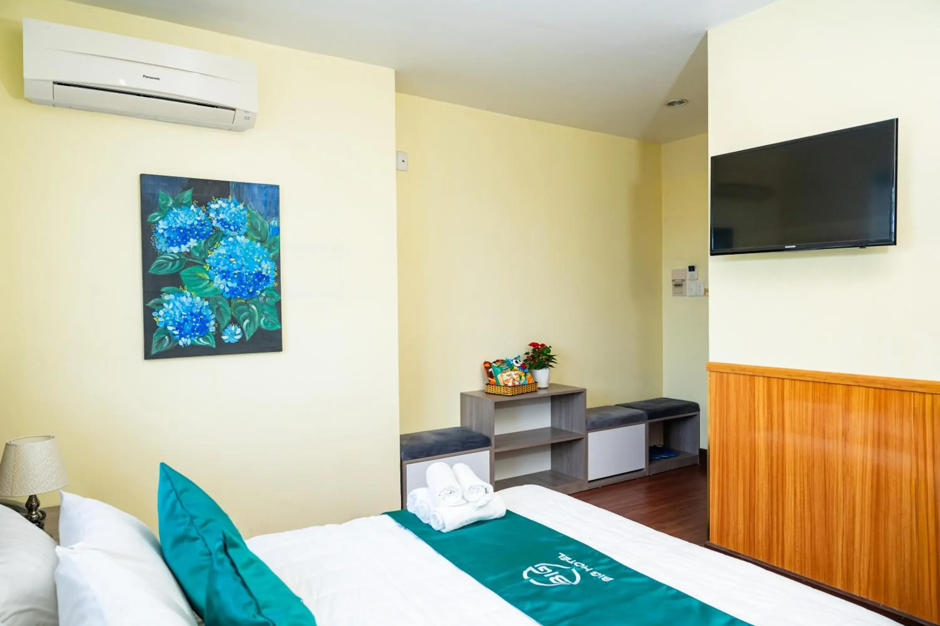 Superior Double Room in BIG Hotel Vung Tau - 5-Min Walking to Back Beach Superior Double Room in BIG Hotel Vung Tau - 5-Min Walking to Back Beach