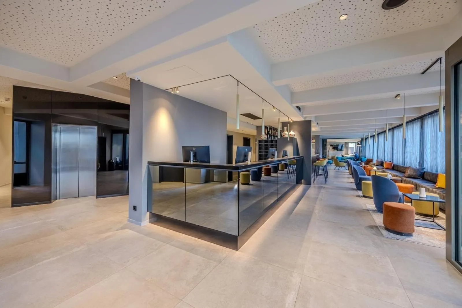 Lobby or reception in East Five Hotel Frankfurt Offenbach