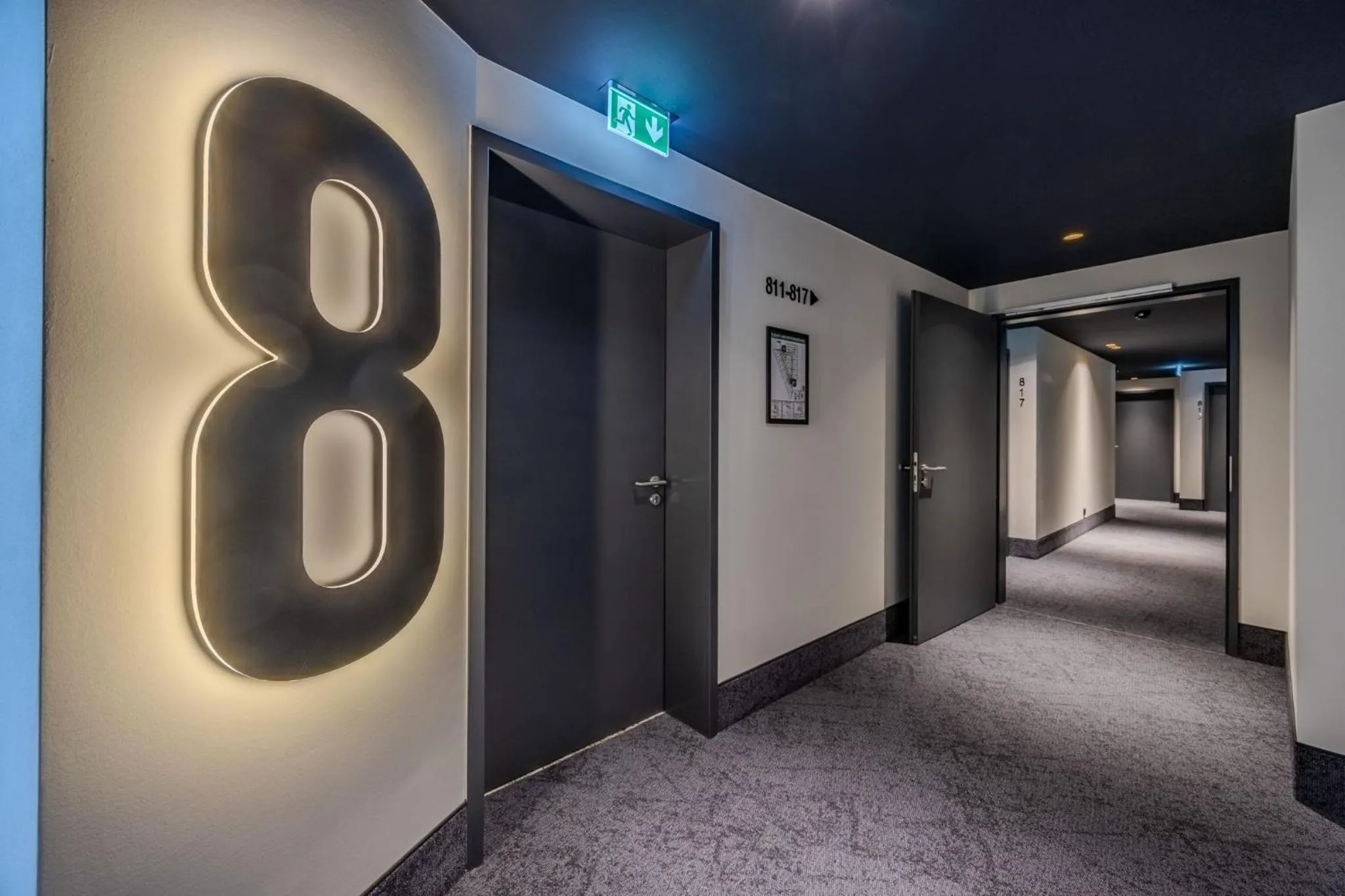 elevator in East Five Hotel Frankfurt Offenbach