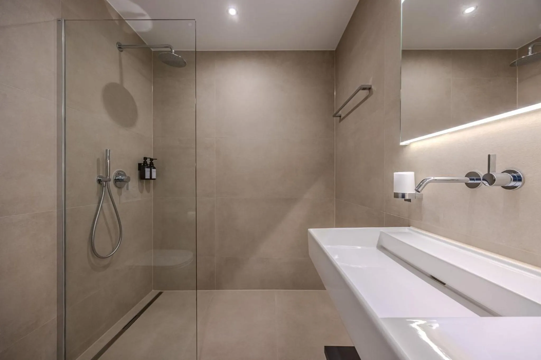 Bathroom in East Five Hotel Frankfurt Offenbach