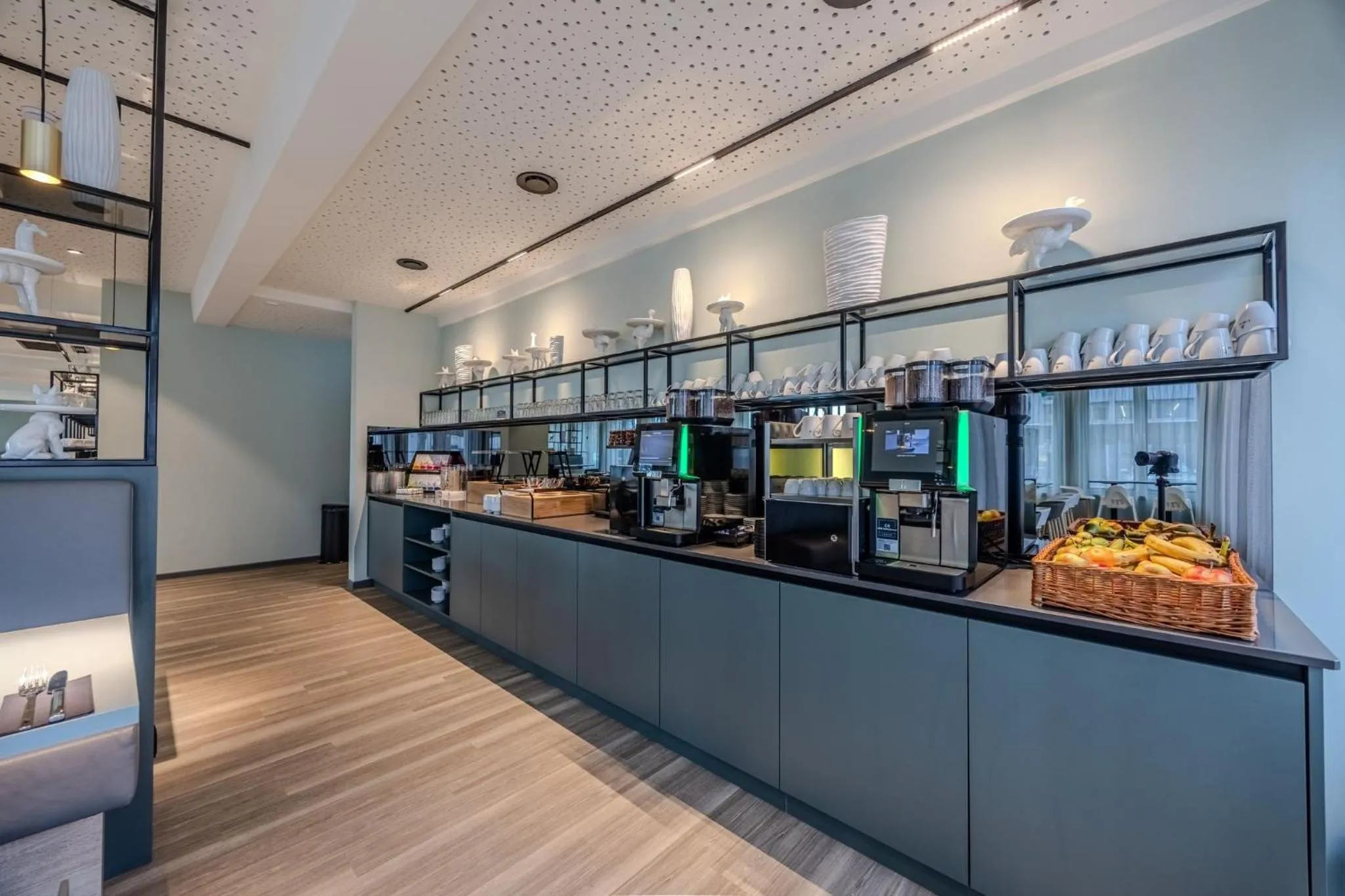 Breakfast in East Five Hotel Frankfurt Offenbach