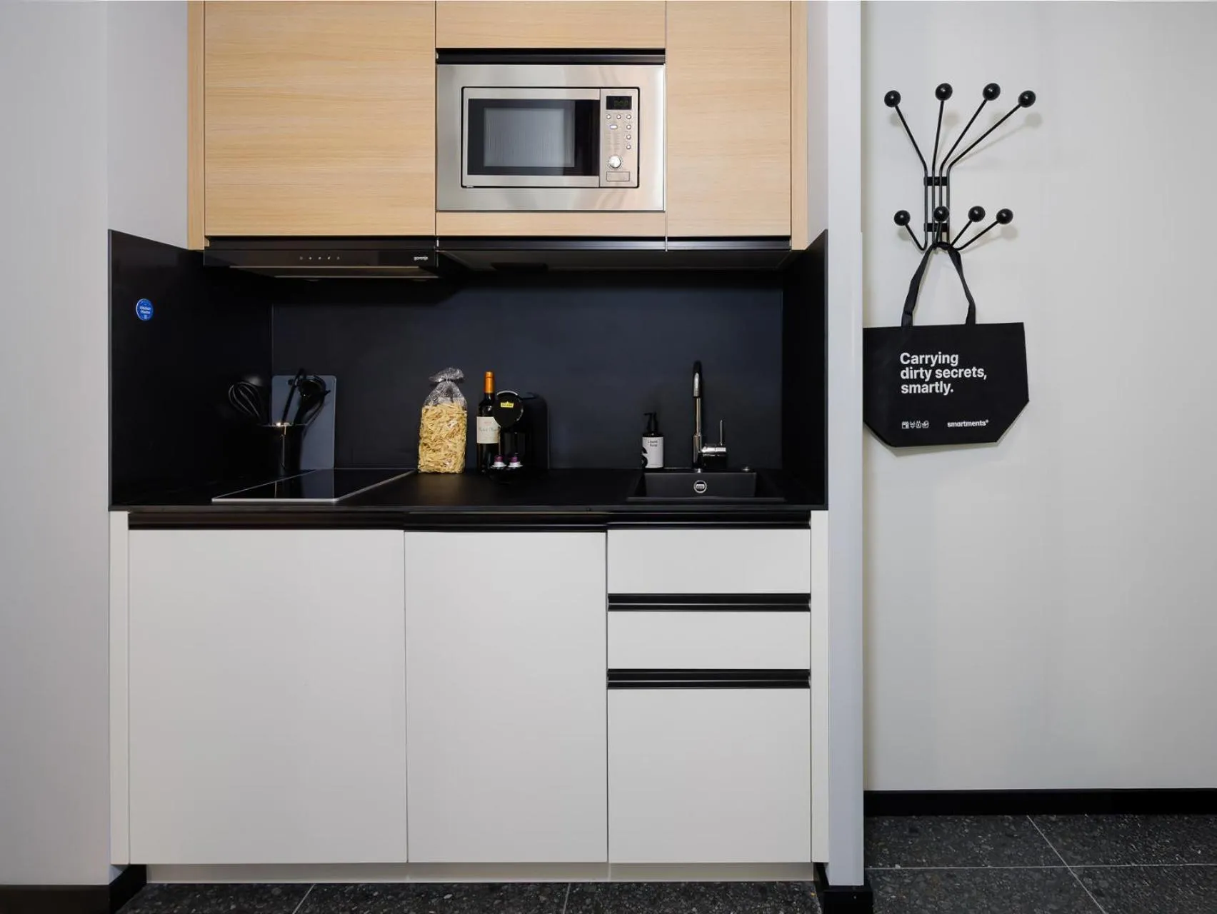Kitchen or kitchenette in smartments Bielefeld Hauptbahnhof