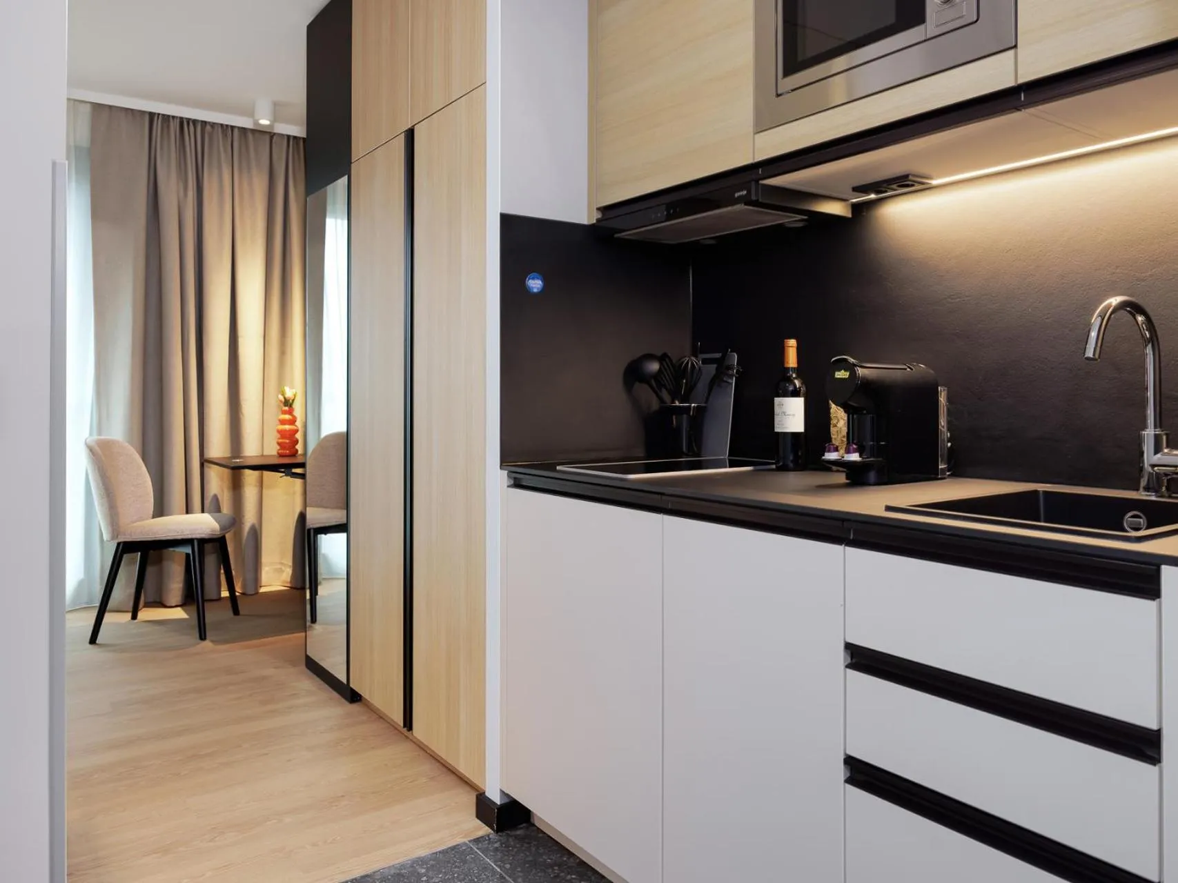Kitchen or kitchenette in smartments Bielefeld Hauptbahnhof