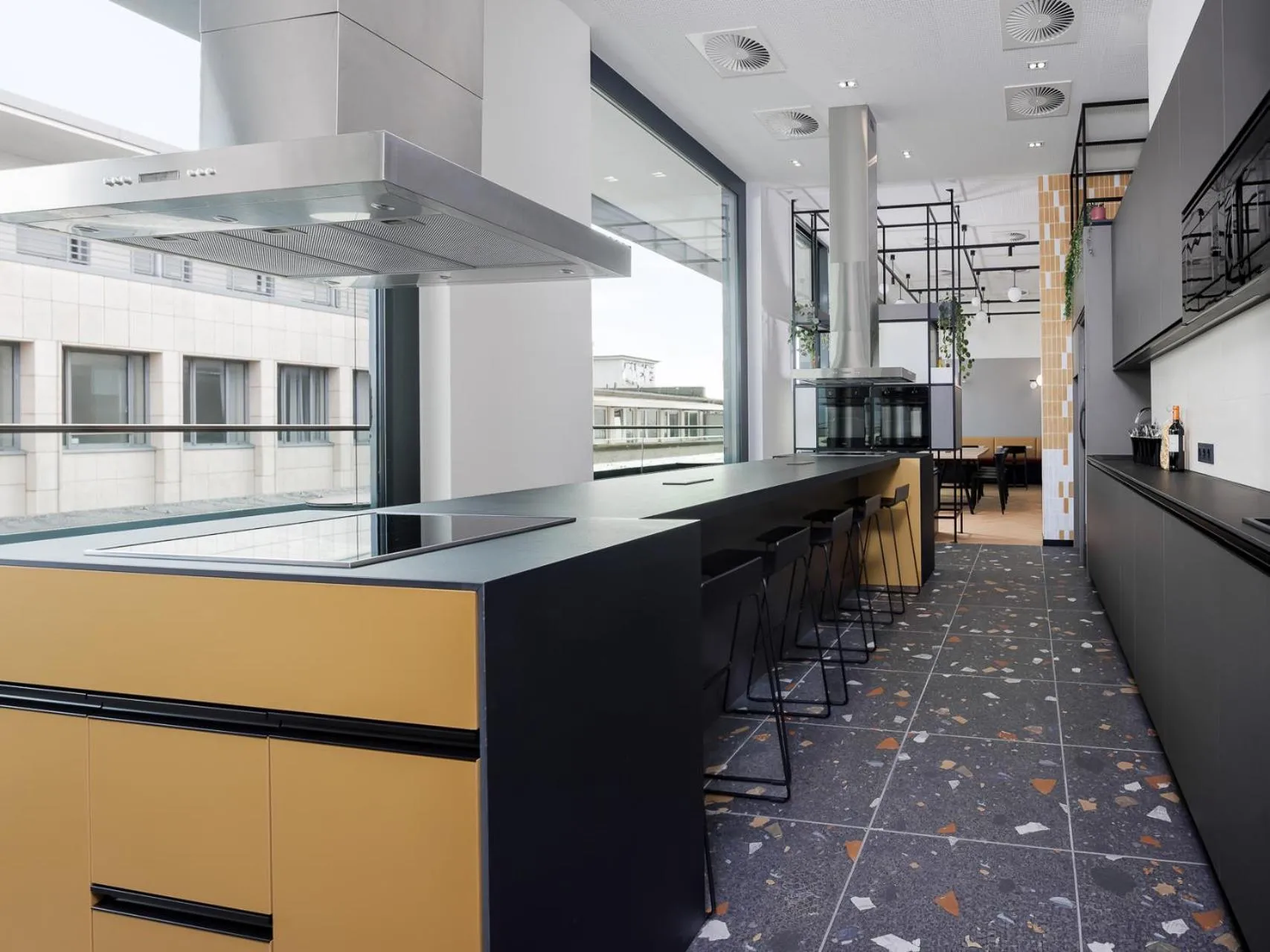 Communal kitchen in smartments Bielefeld Hauptbahnhof