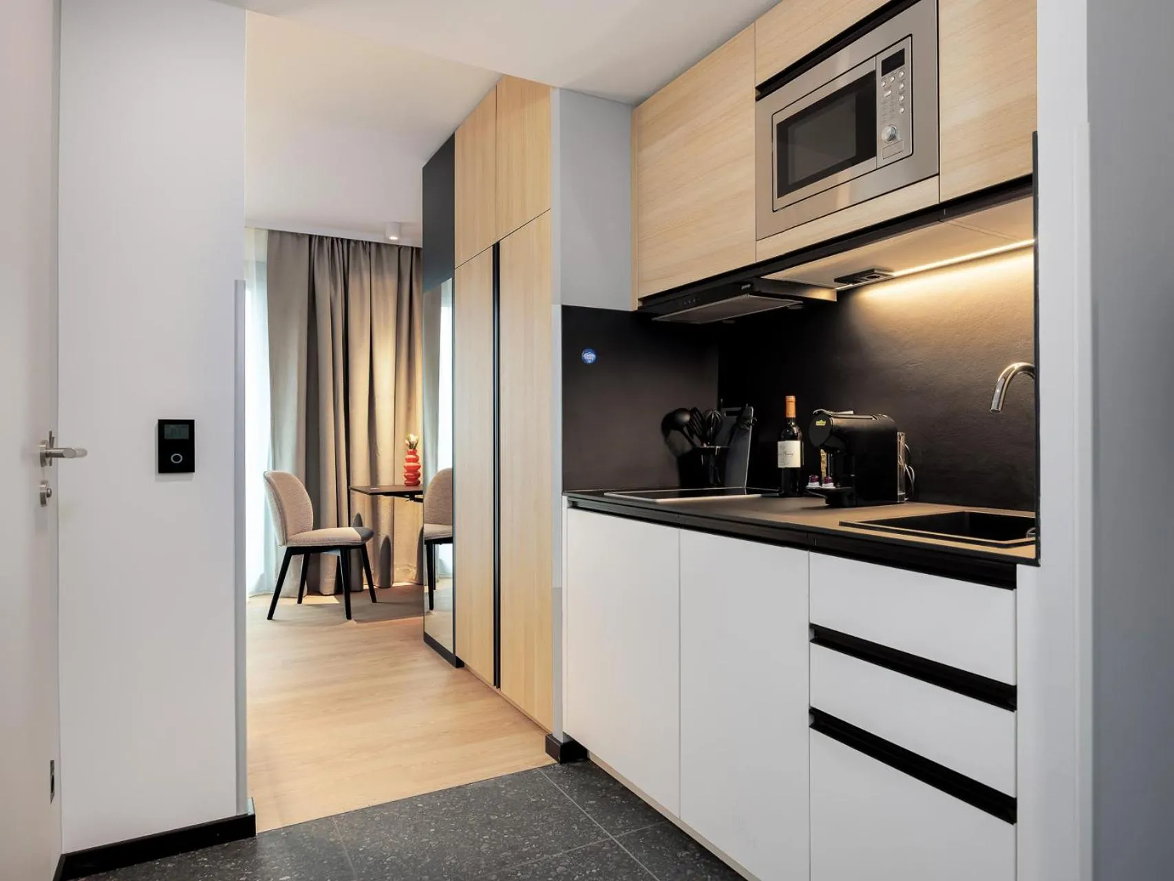 Kitchen or kitchenette in smartments Bielefeld Hauptbahnhof