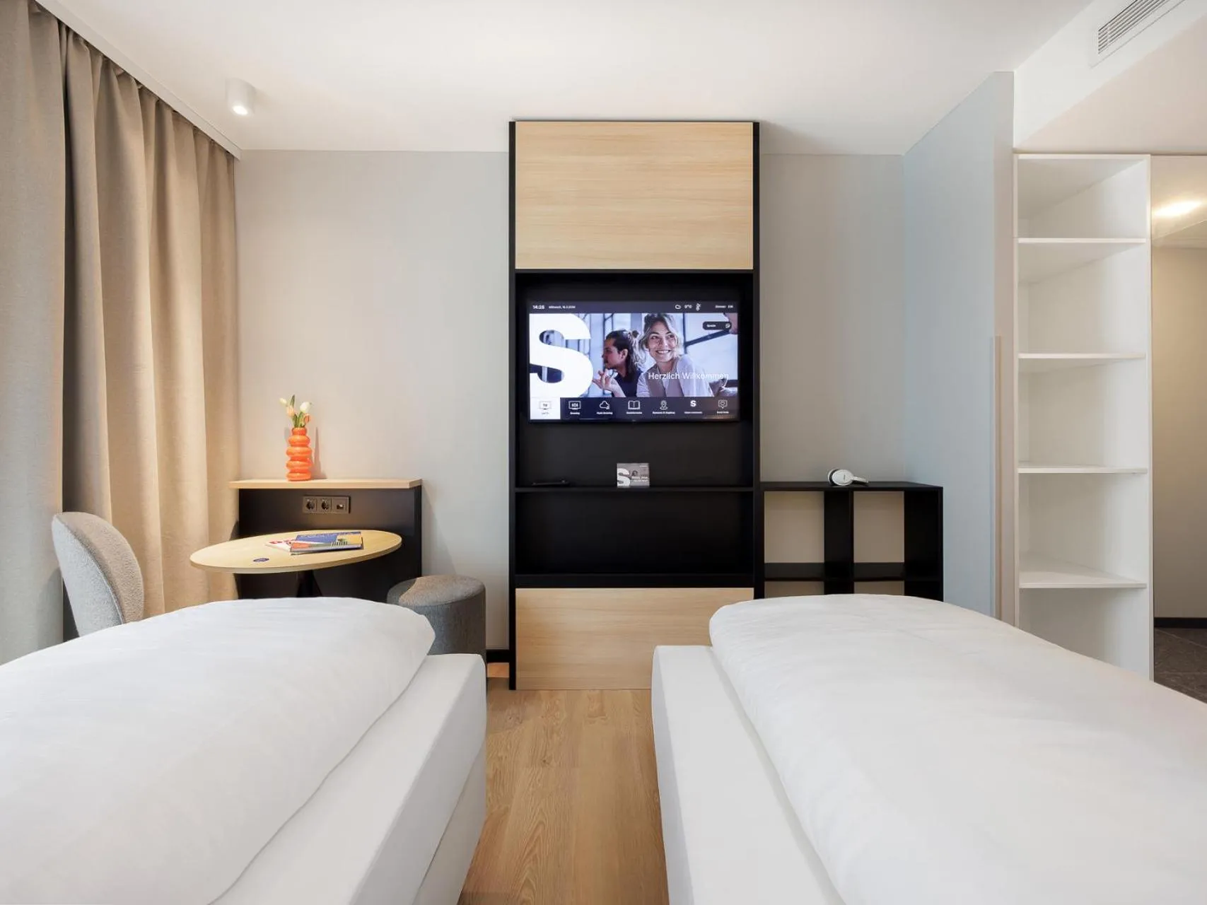 Bed in smartments Bielefeld Hauptbahnhof