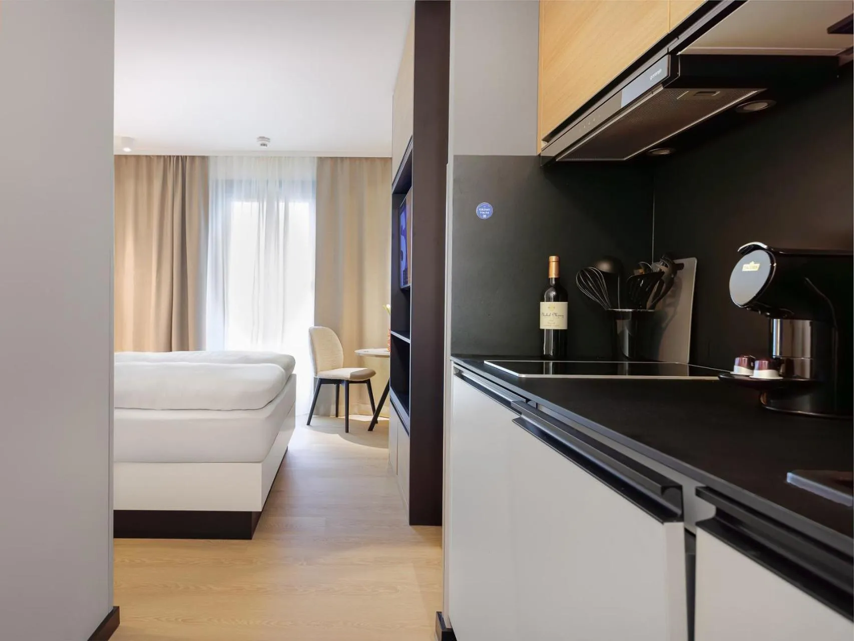 Bed in smartments Bielefeld Hauptbahnhof