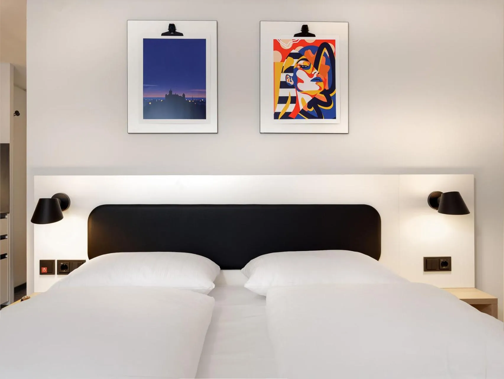 Bed in smartments Bielefeld Hauptbahnhof