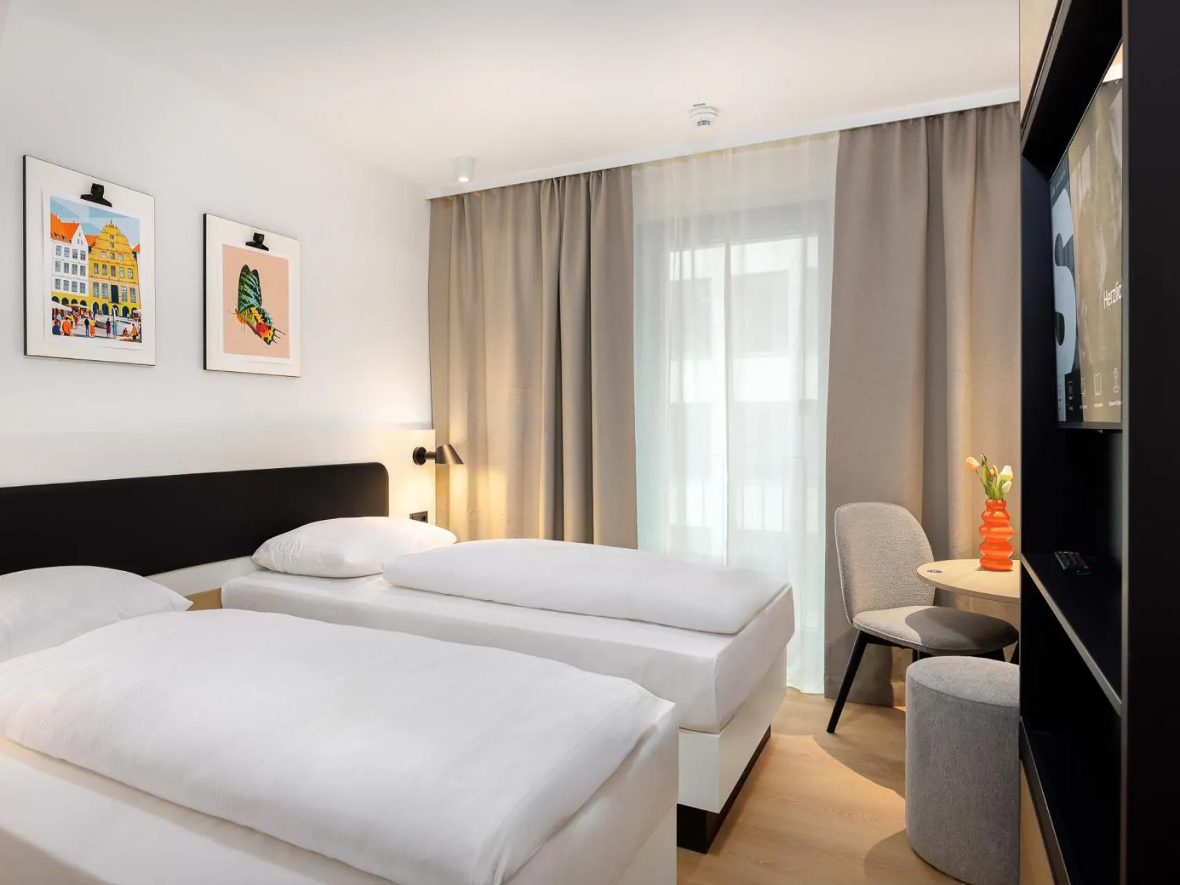 Bed in smartments Bielefeld Hauptbahnhof