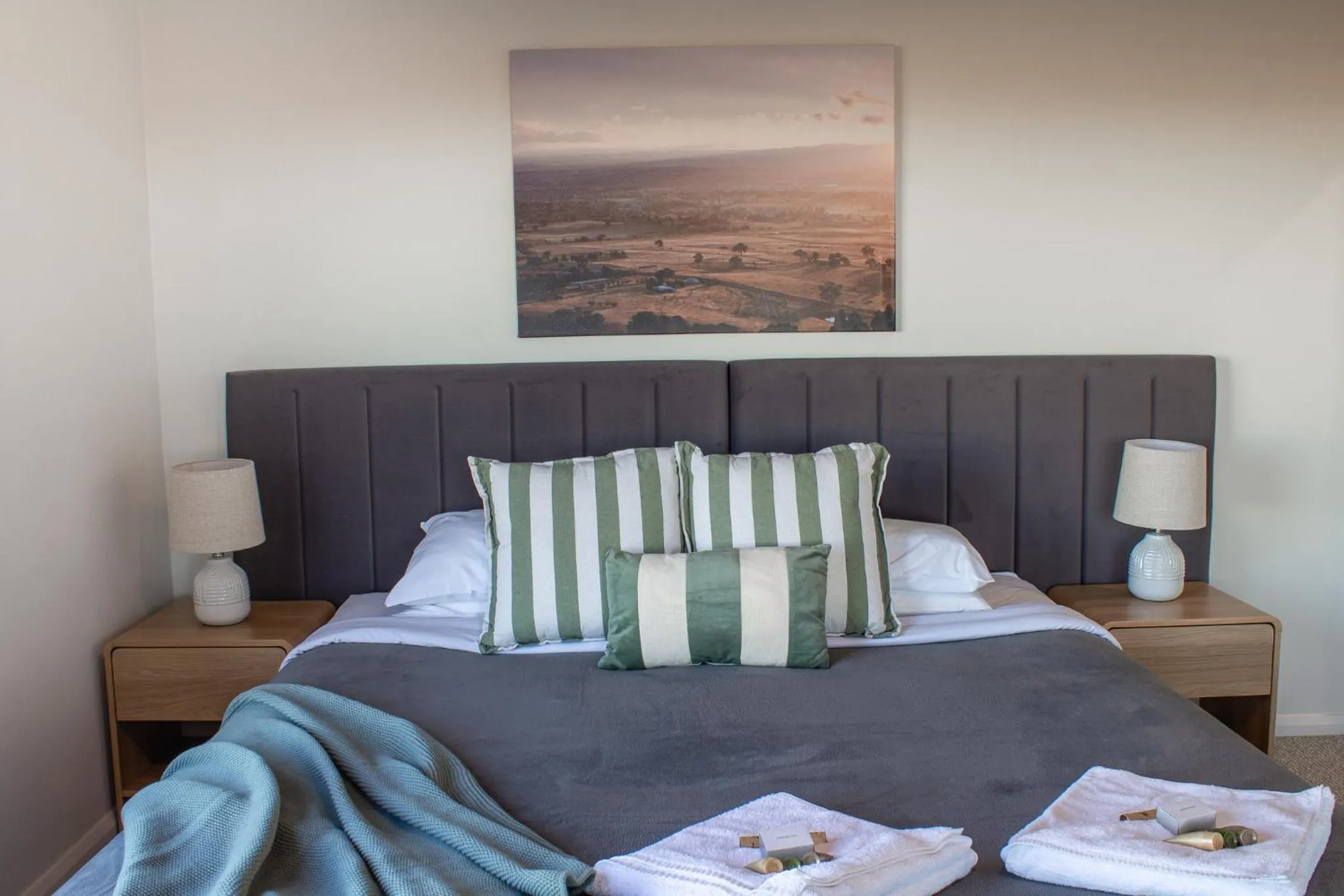 Bed in BATHURST GOLDFIELDS MOTEL at 428 CONROD STRAIGHT MOUNT PANORAMA