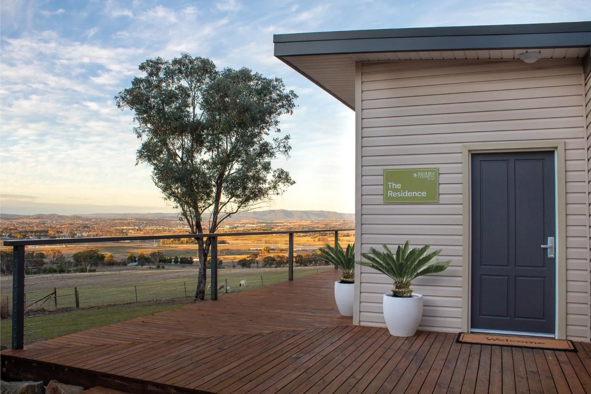BATHURST GOLDFIELDS MOTEL at 428 CONROD STRAIGHT MOUNT PANORAMA