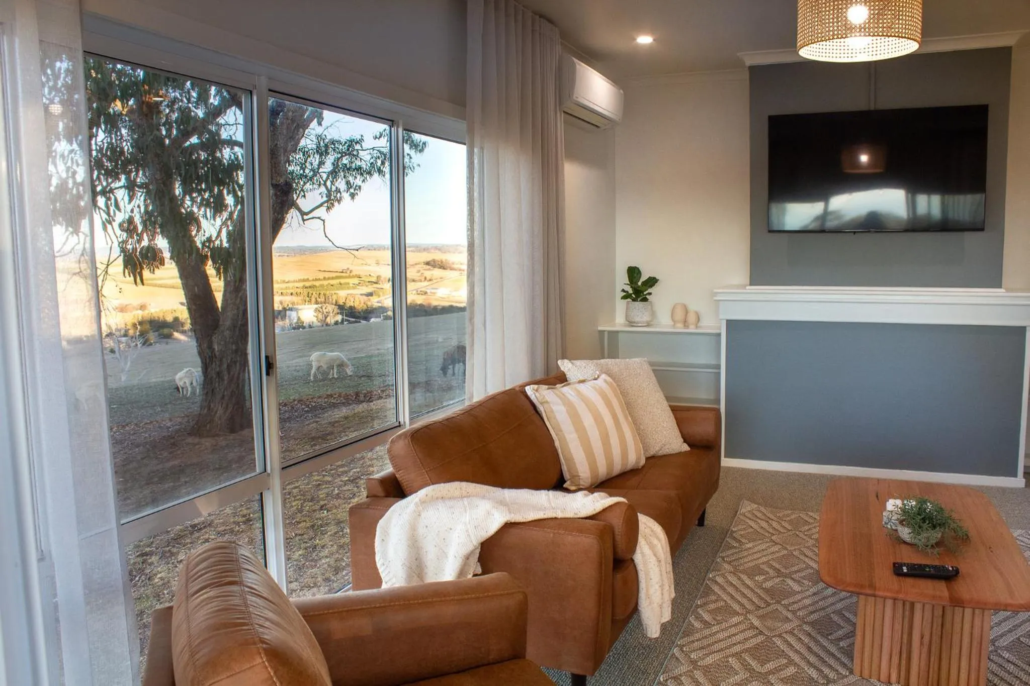 Bathurst Goldfields Resort - Conrod Straight, Mount Panorama