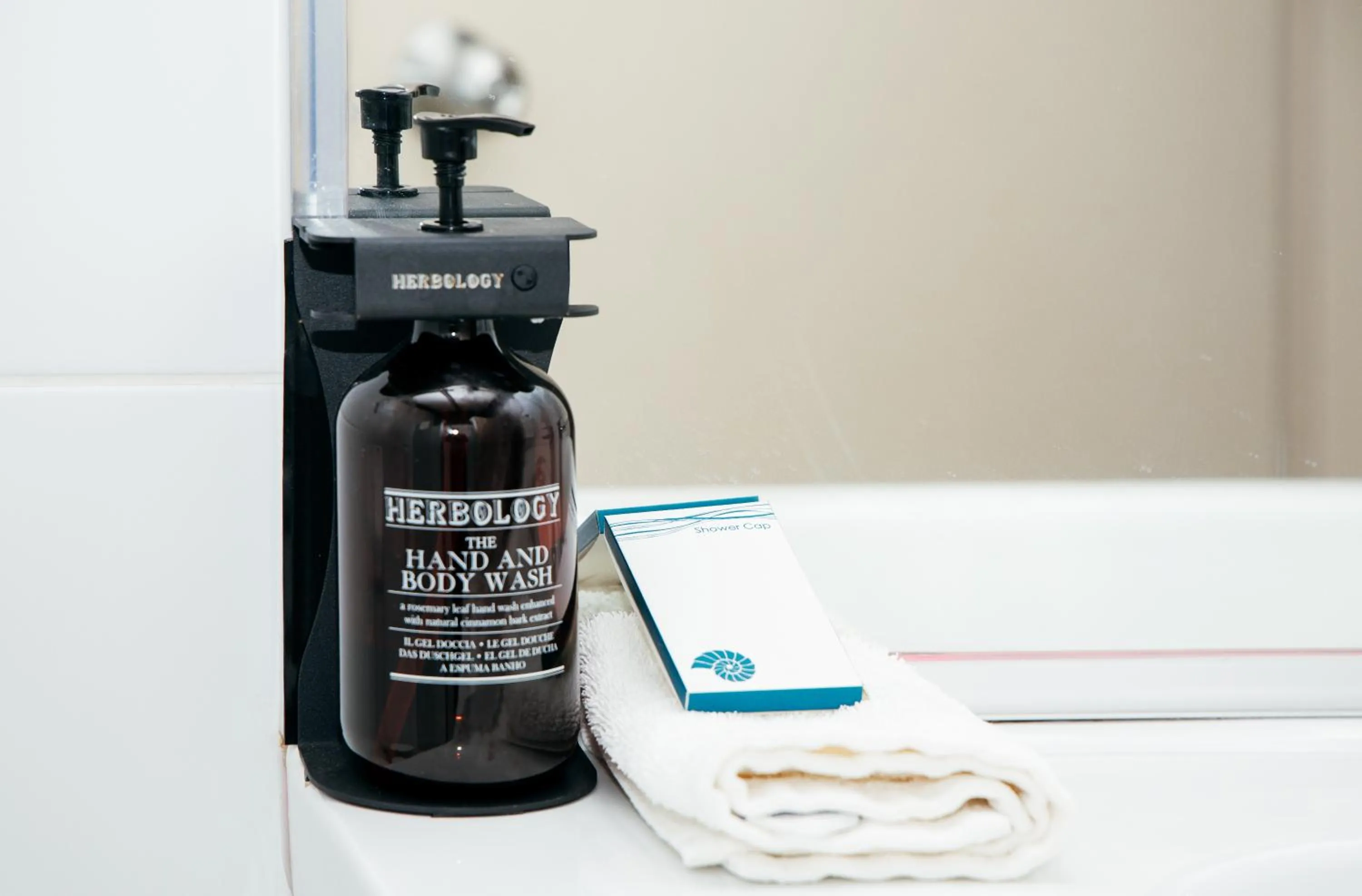 Bathroom in All Travellers Motor Inn