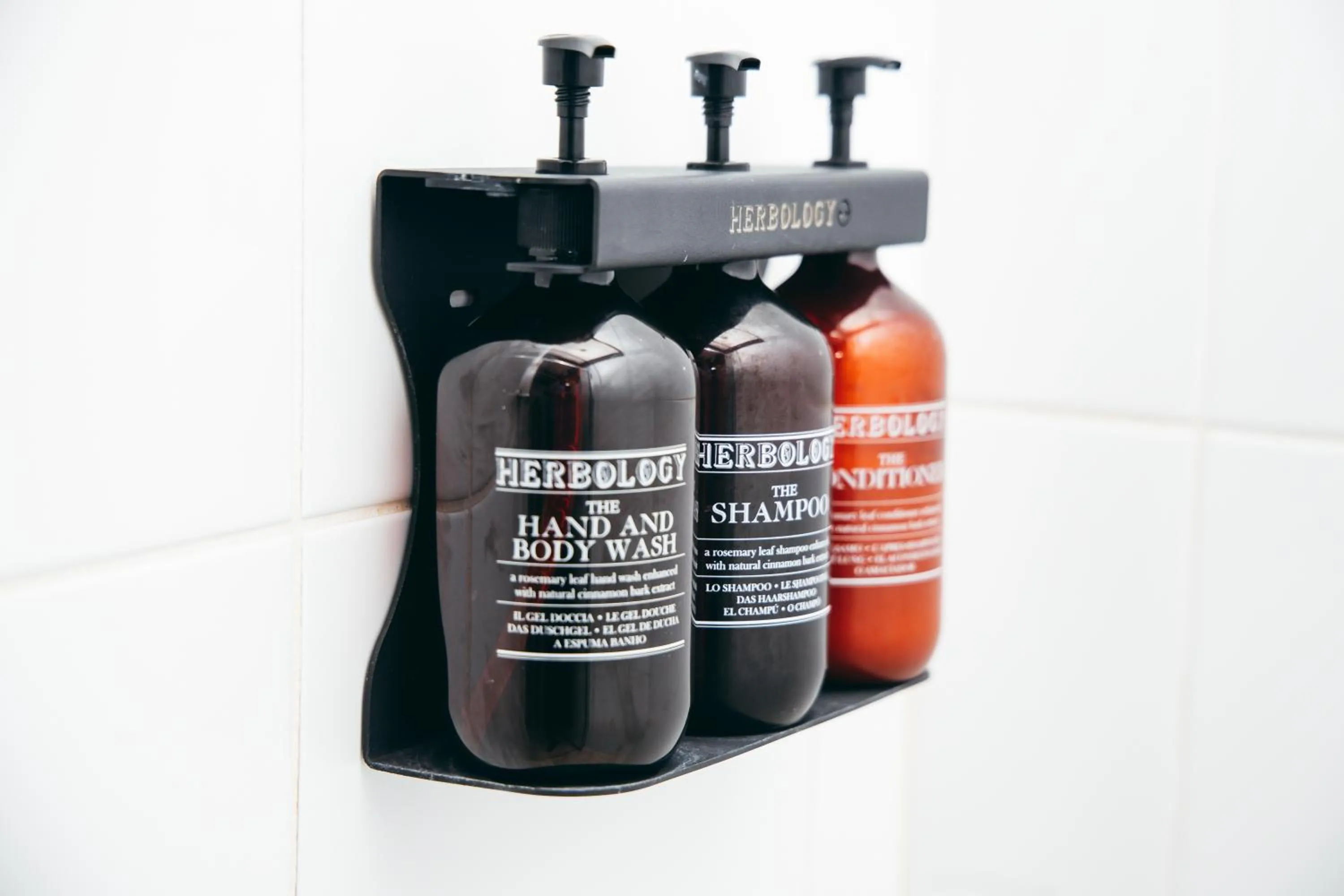 room service in All Travellers Motor Inn