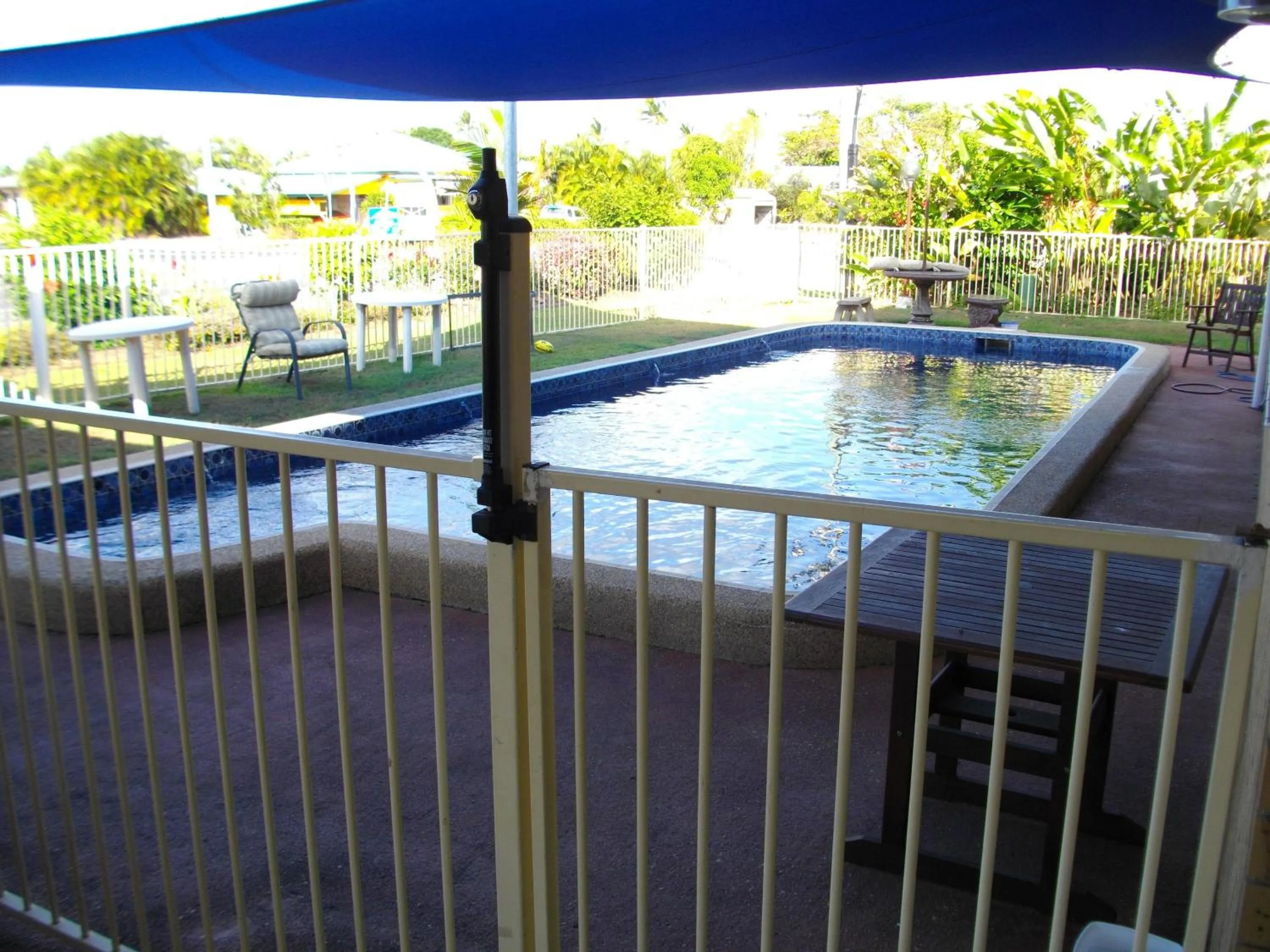Swimming pool in Kurrimine Beach Motel