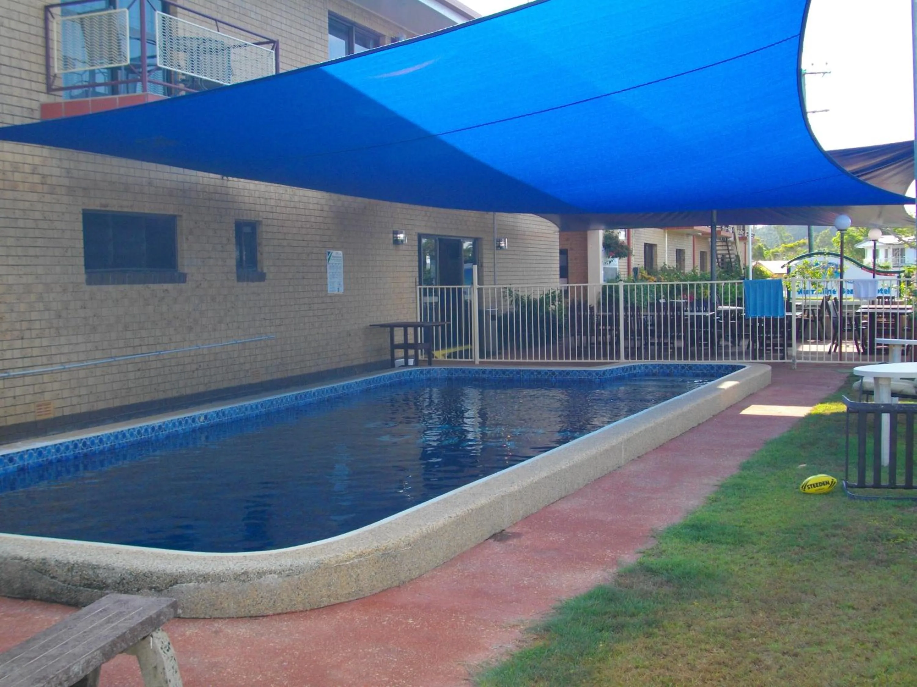 Swimming pool in Kurrimine Beach Motel