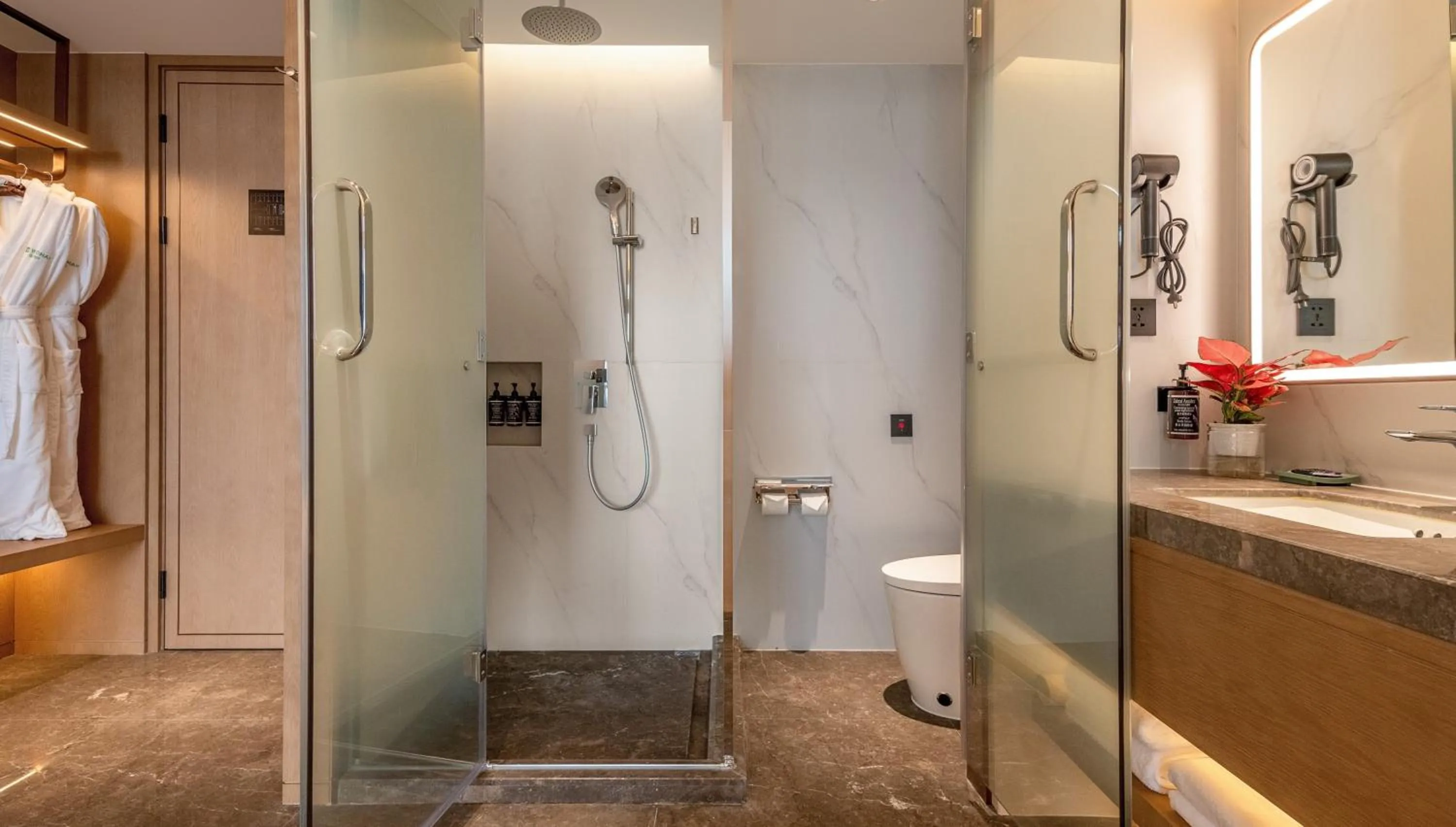 Shower in Wyndham Garden Shanghai Songjiang
