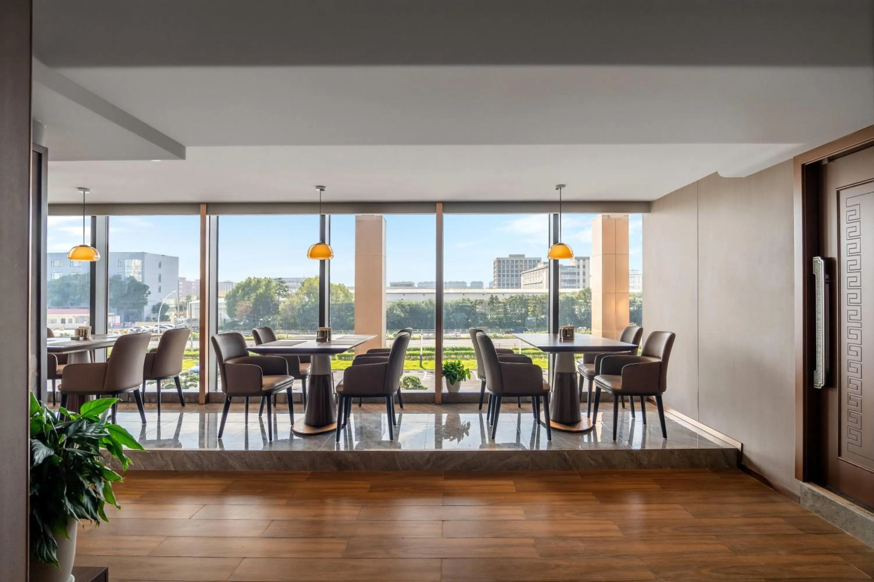 Restaurant/places to eat in Wyndham Garden Shanghai Songjiang