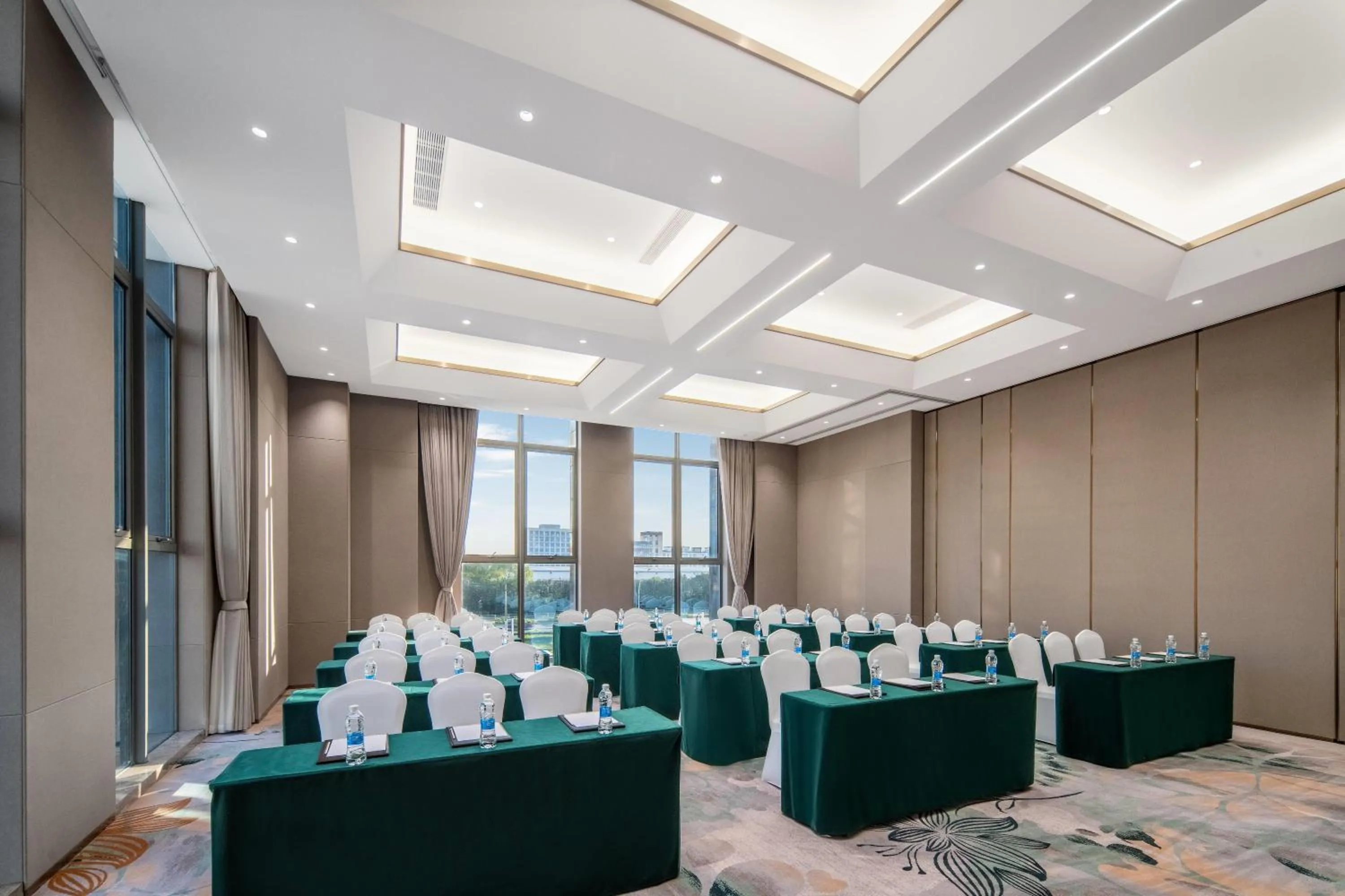 Meeting/conference room in Wyndham Garden Shanghai Songjiang