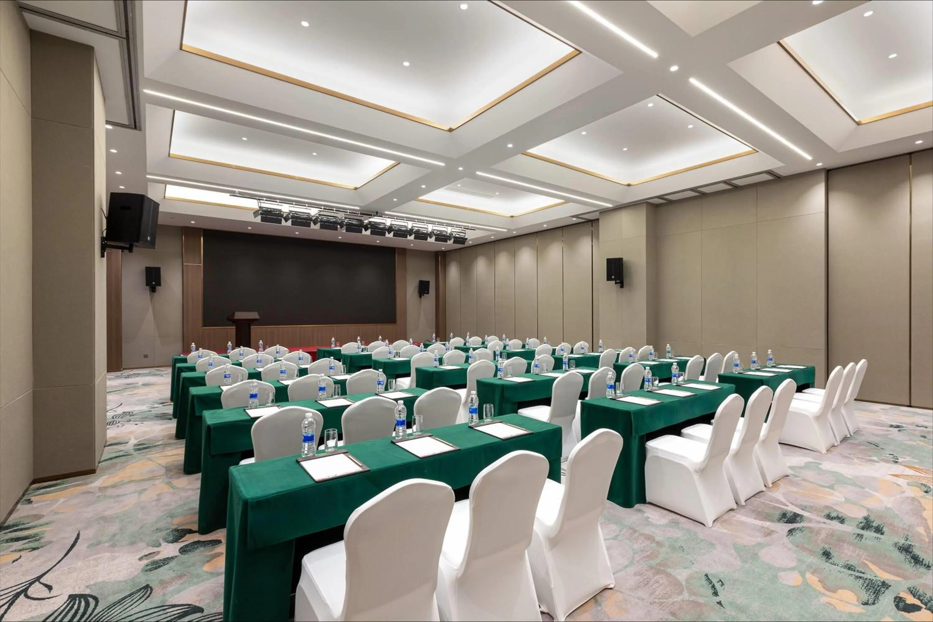 Meeting/conference room in Wyndham Garden Shanghai Songjiang