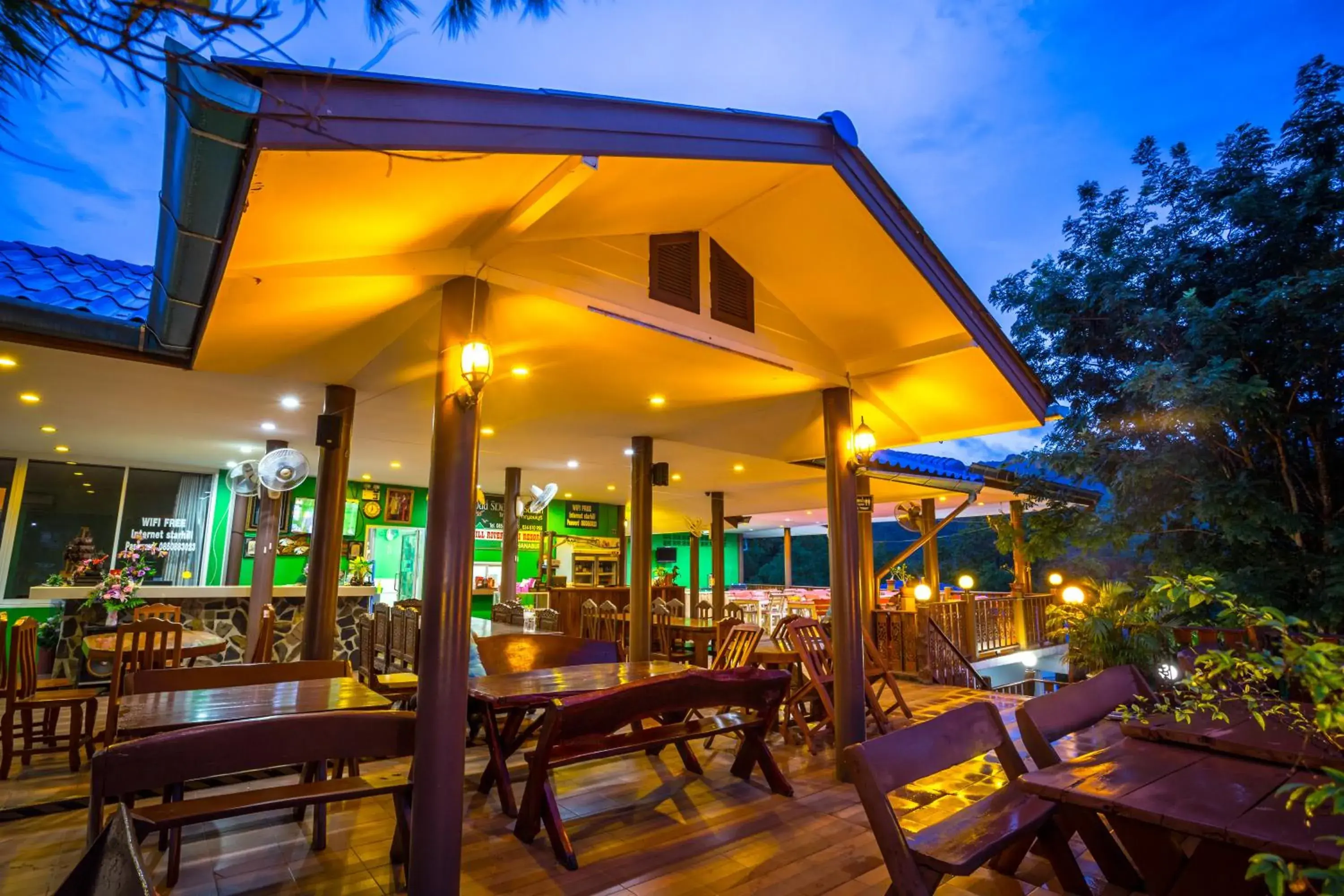 Restaurant/places to eat in Star Hill River Kwai Resort Restaurant/places to eat in Star Hill River Kwai Resort