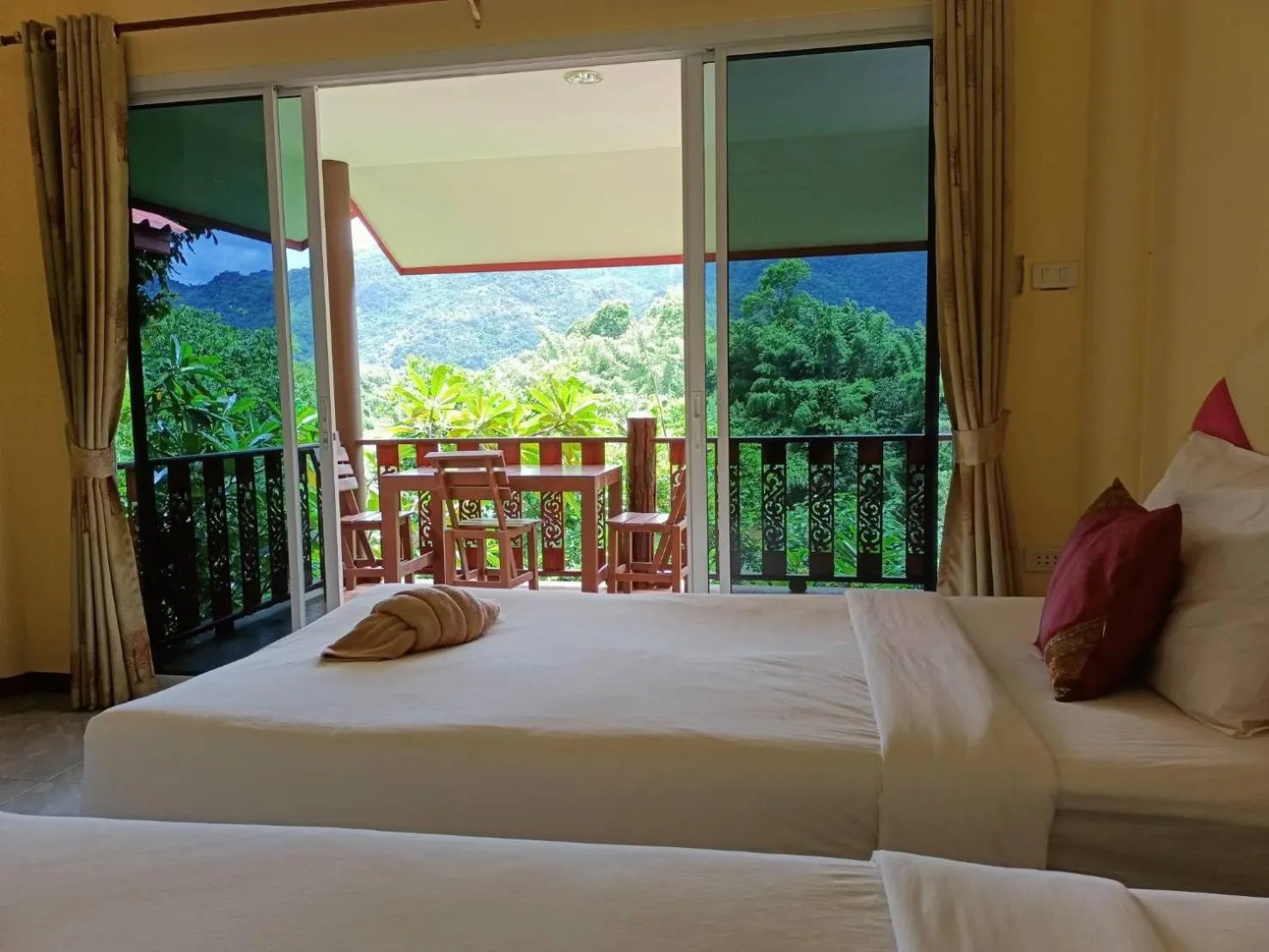 Bed in Star Hill River Kwai Resort