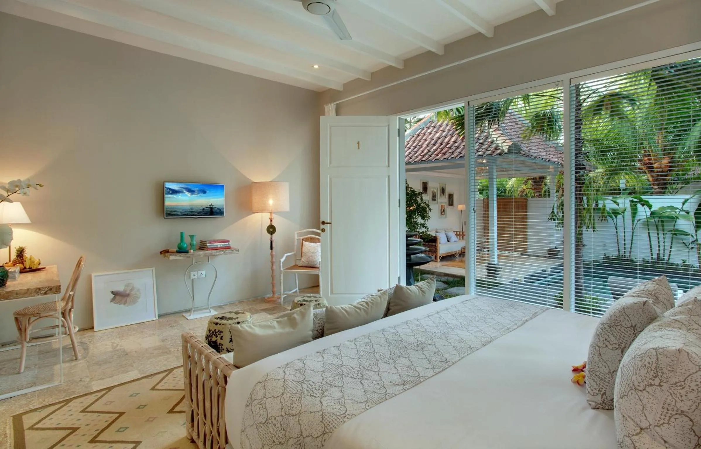 Bedroom, Bed in Room & Vespa 4 - Central Seminyak Near Beach