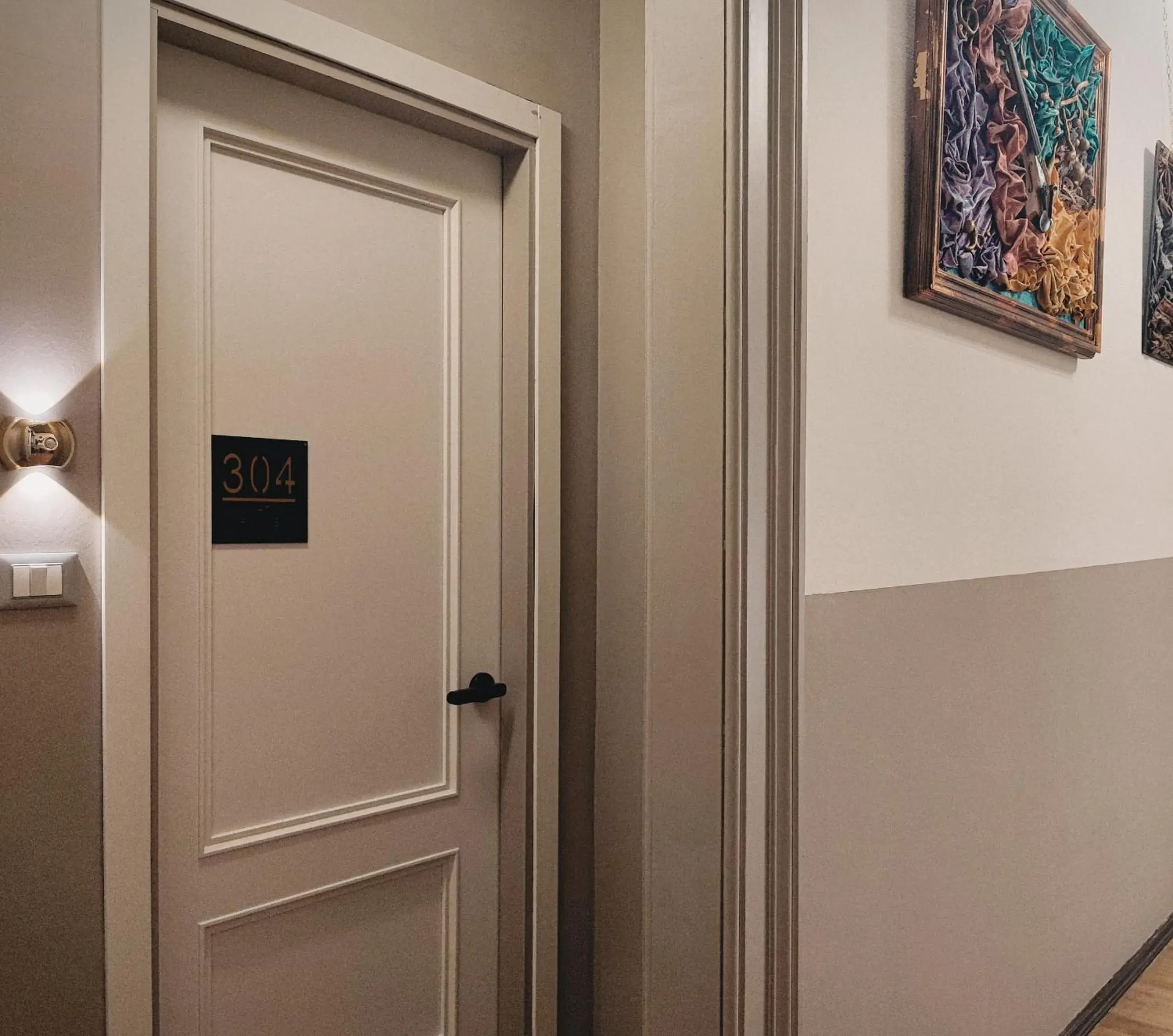 Facade/entrance in Bed and Chic art rooms Facade/entrance in Bed and Chic art rooms