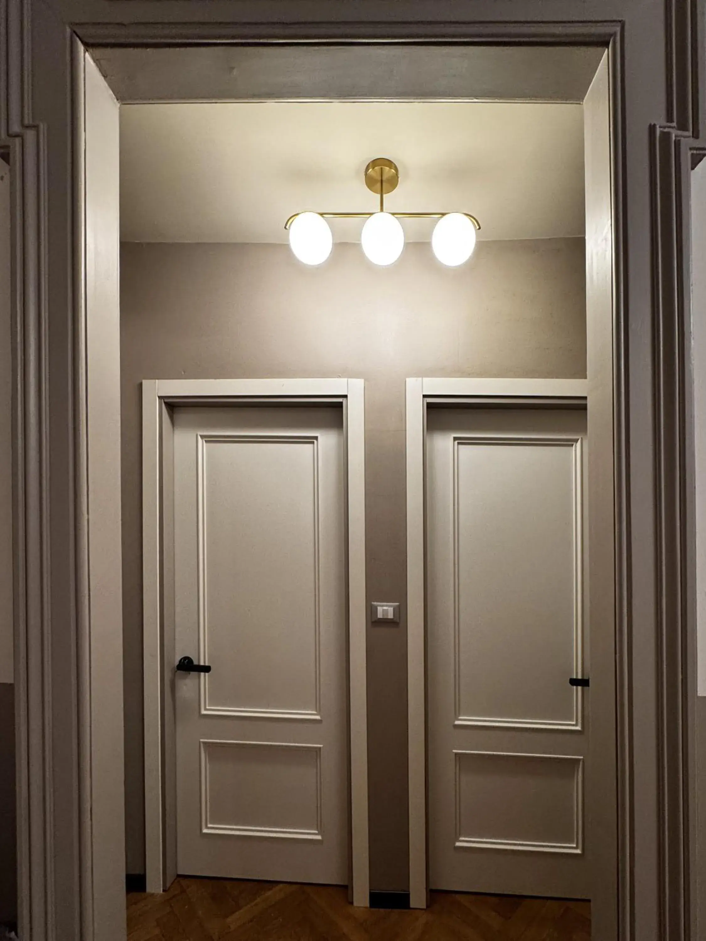 Facade/entrance in Bed and Chic art rooms Facade/entrance in Bed and Chic art rooms