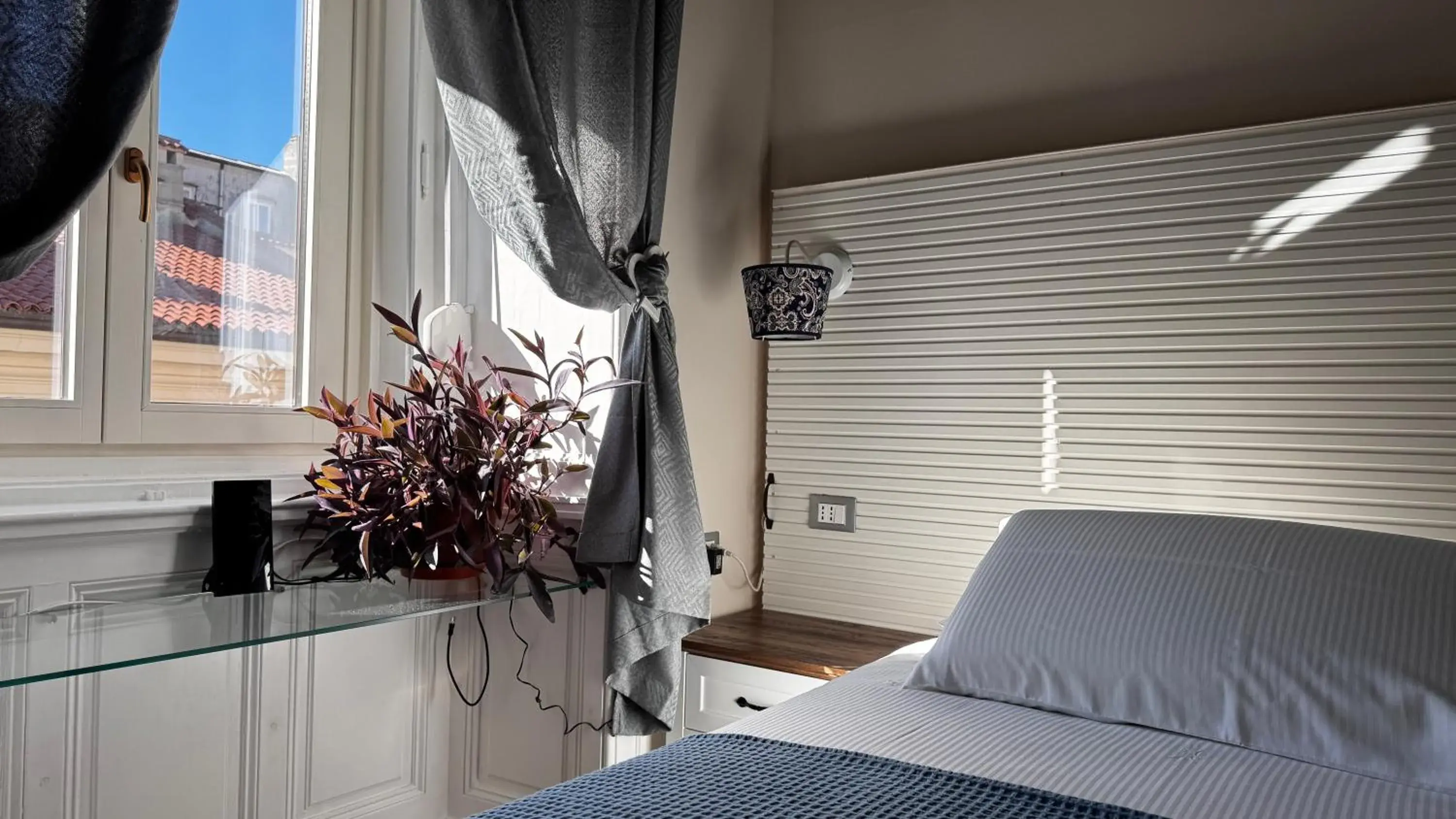 Photo of the whole room, Bed in Bed and Chic art rooms Photo of the whole room, Bed in Bed and Chic art rooms