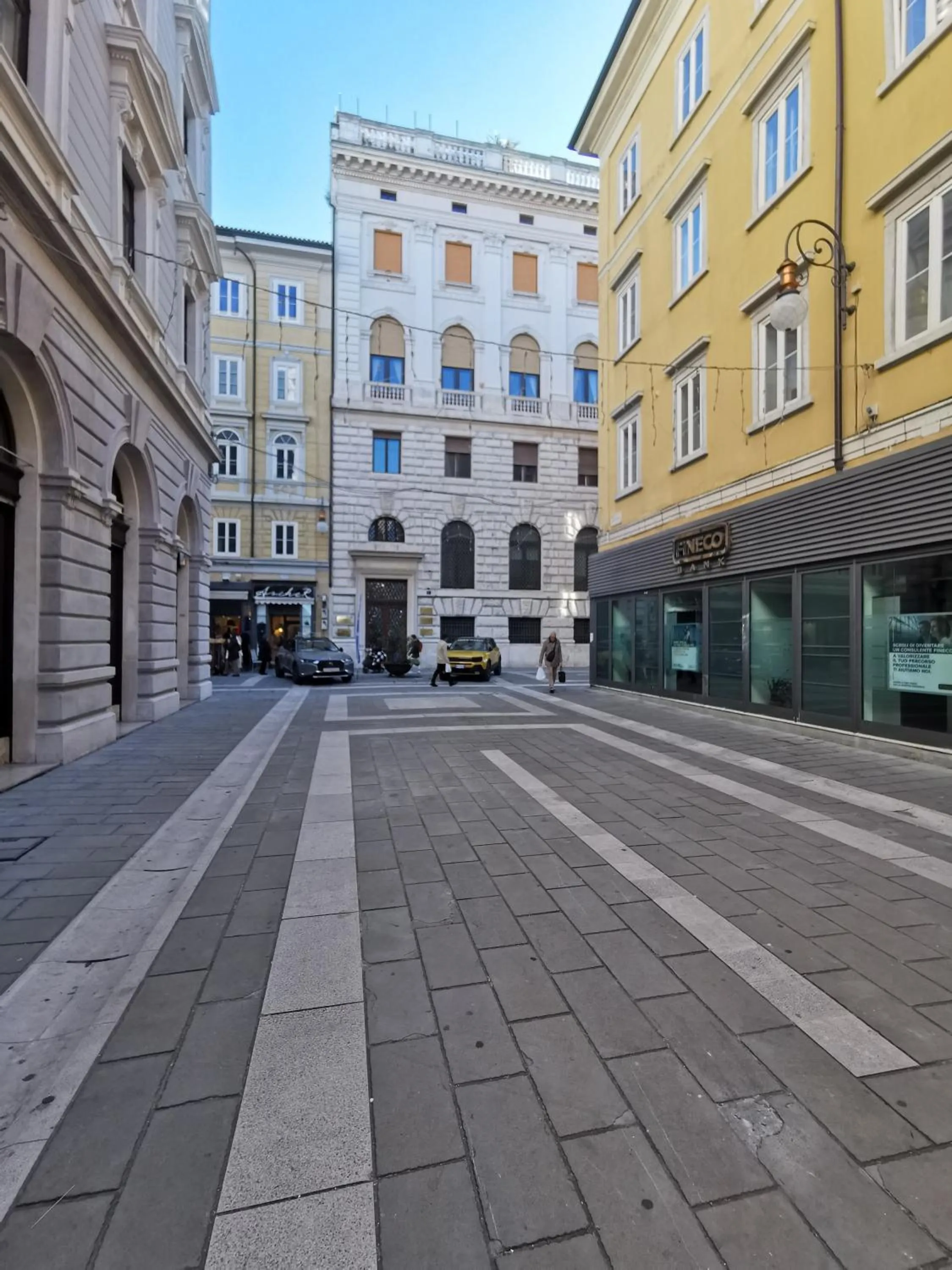 City view in Bed and Chic art rooms