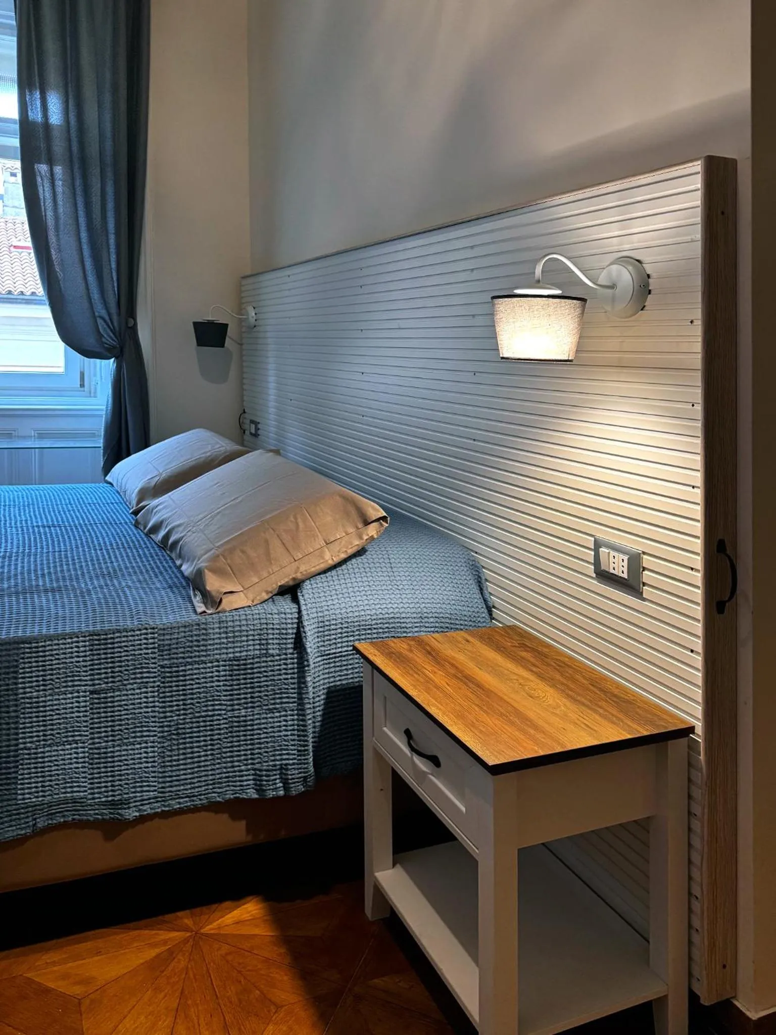 Bedroom, Bed in Bed and Chic art rooms