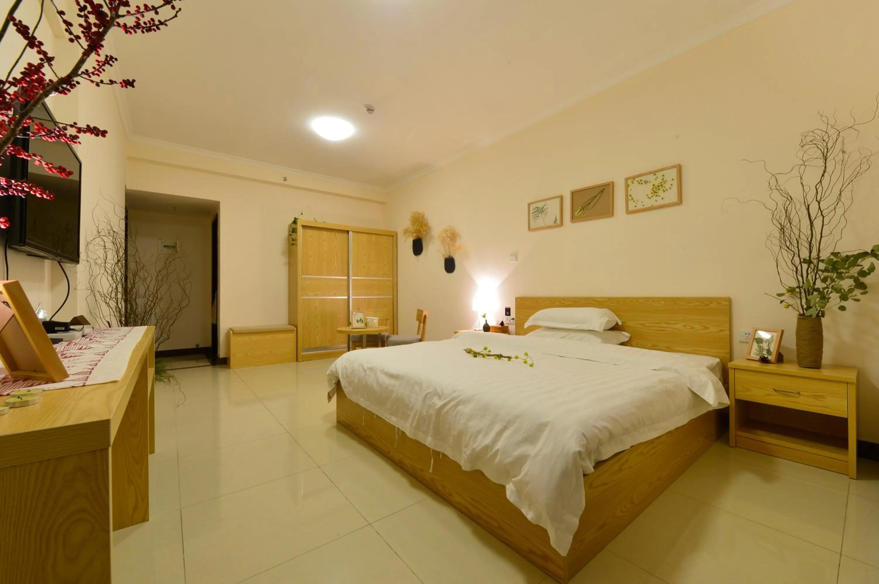 Photo of the whole room, Bed in Xizhengjia Apartment Hotel Pazhou Complex