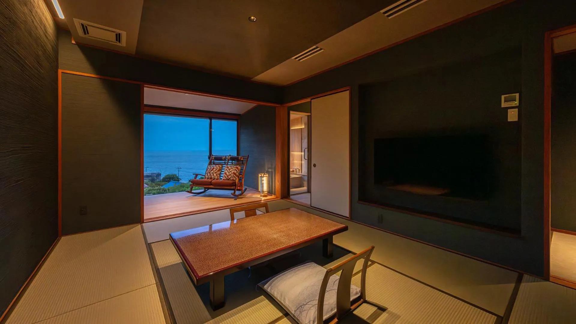 Guests in Isaribi (No Children)