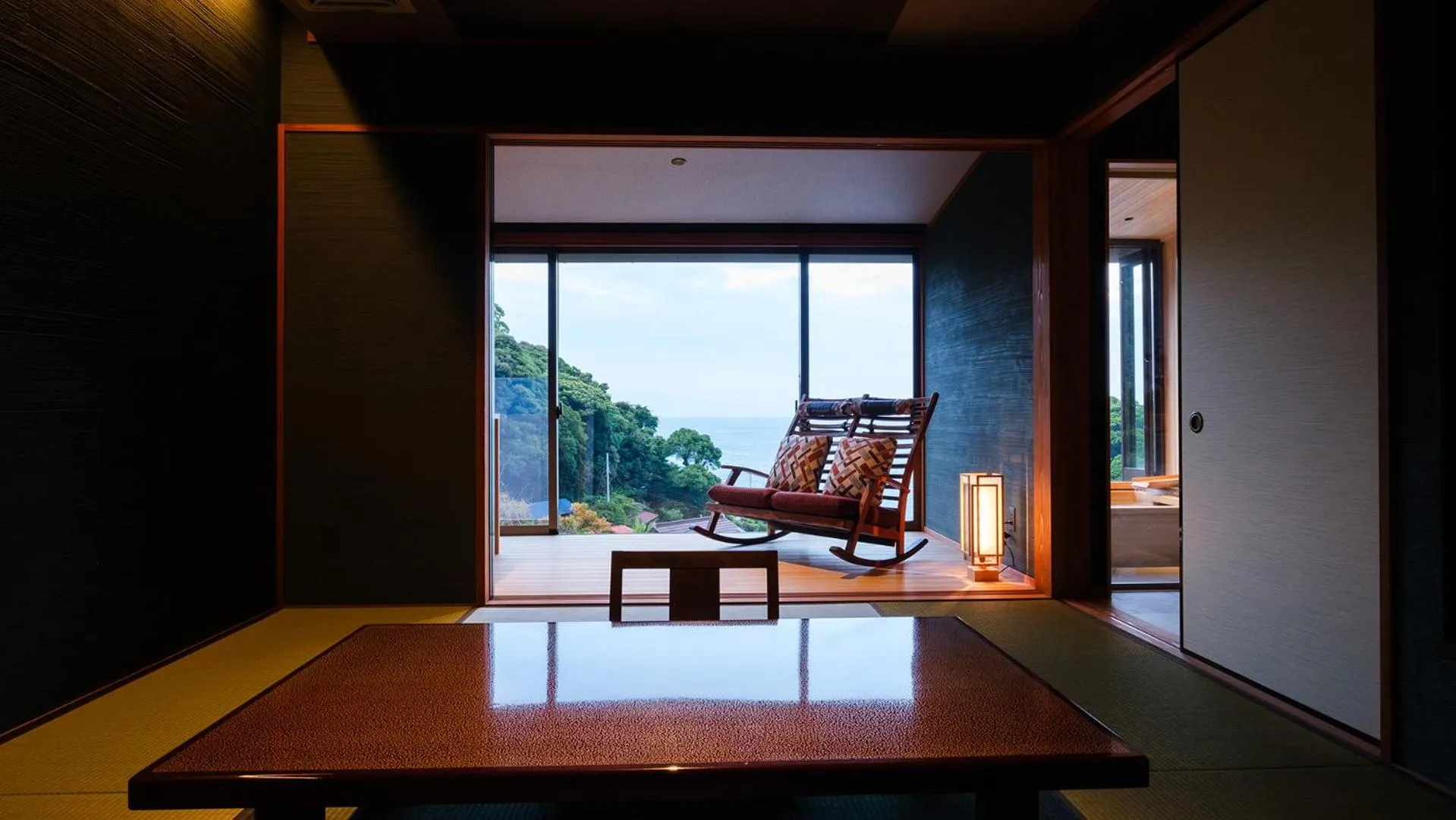 Guests in Isaribi (No Children)