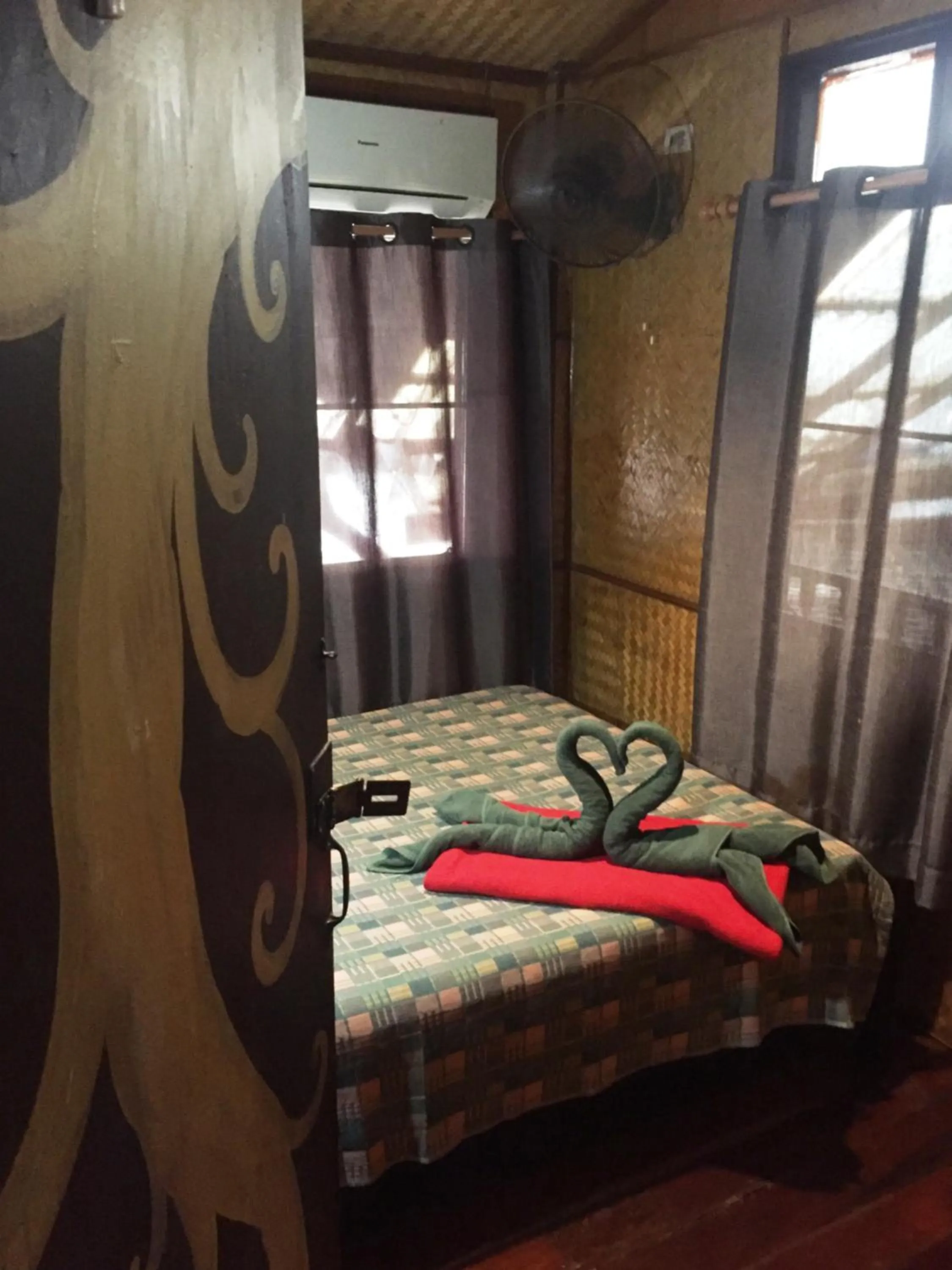 Bed in Shanti Lodge